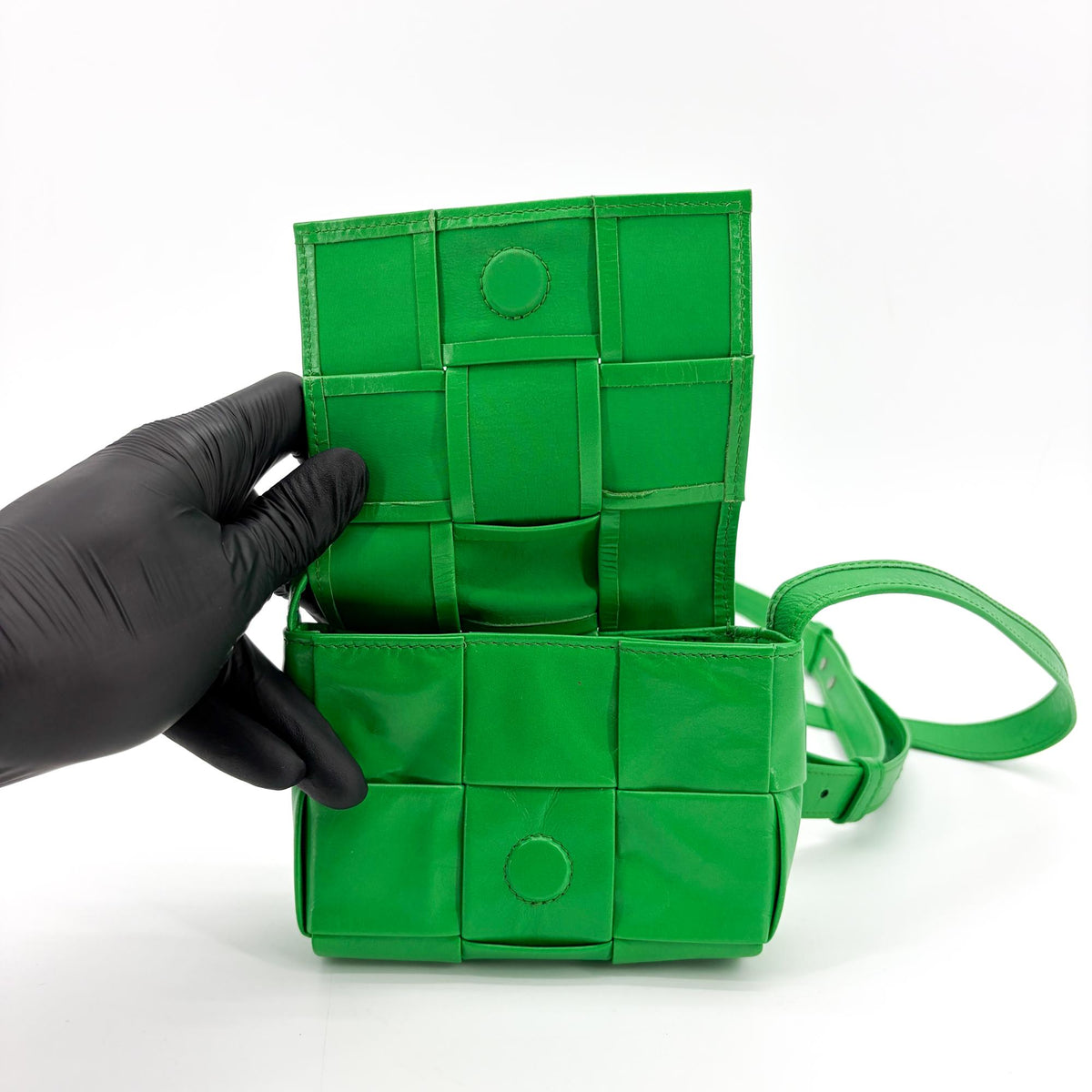 Bottega Veneta Cassette Maxi Intrecciato Leather, Green, Leather, Crossbody Bag
