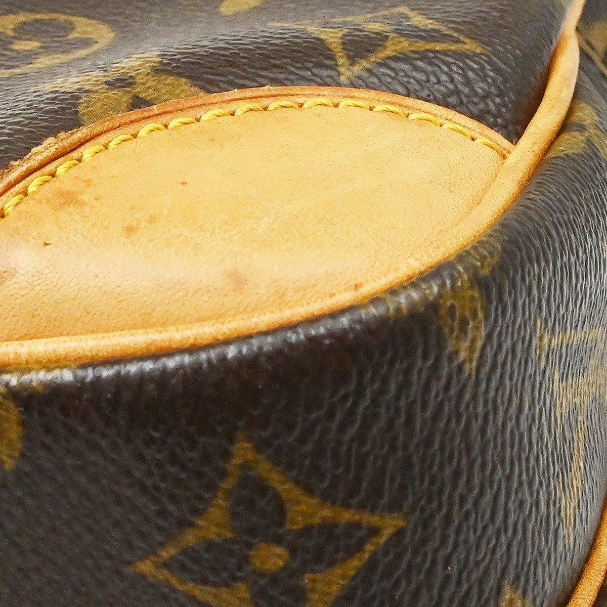 Louis Vuitton Nil Messenger Monogram Canvas, Brown, Canvas, Shoulder Bag