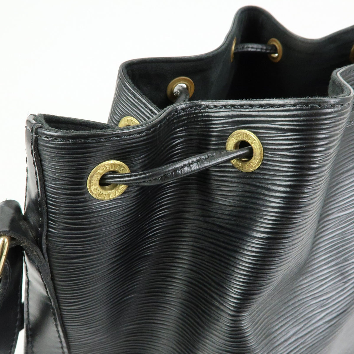 Louis Vuitton Petit Noe Epi Leather, Black, Leather, Handbag