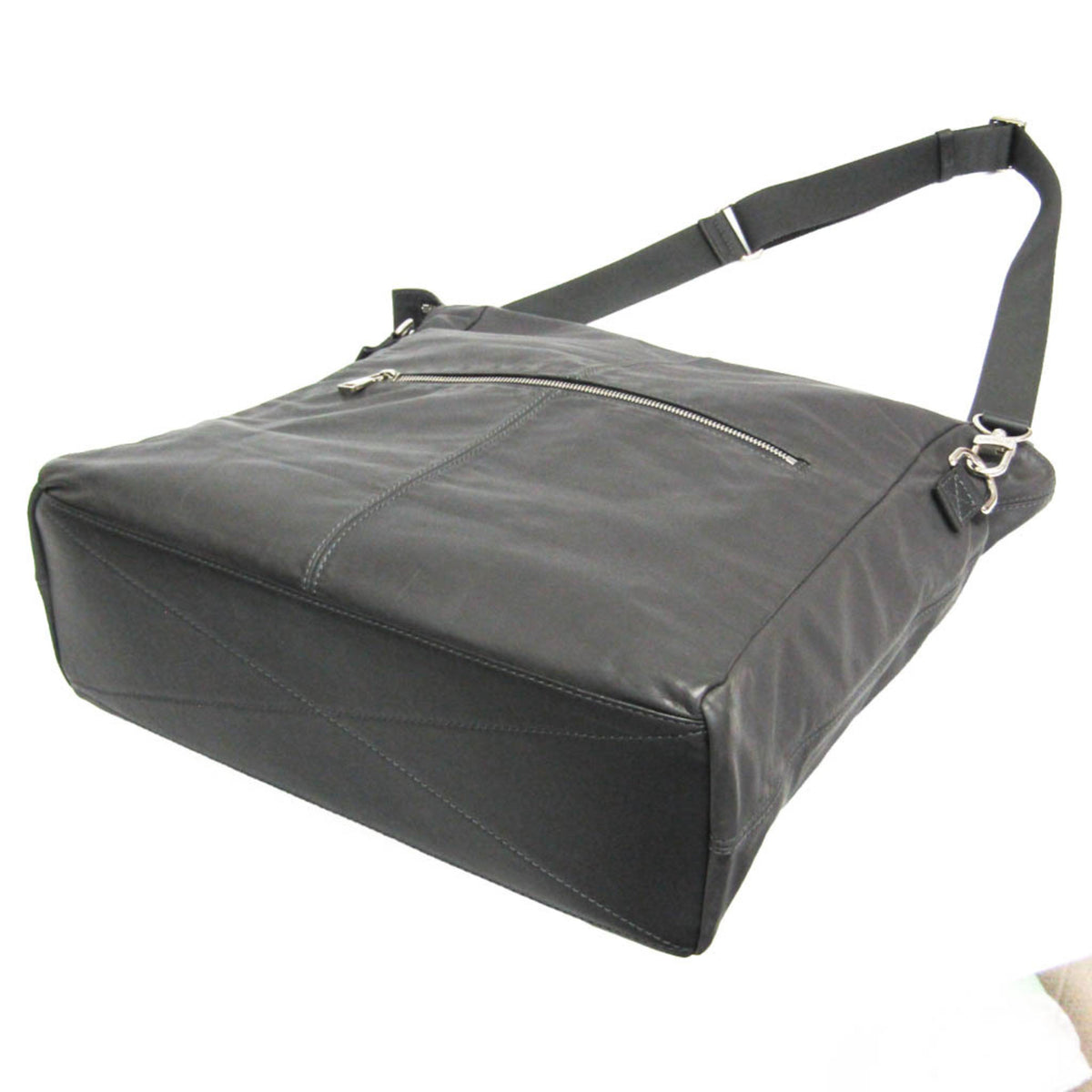 Louis Vuitton V Line Move Gaston Leather, Gray, Leather, Handbag