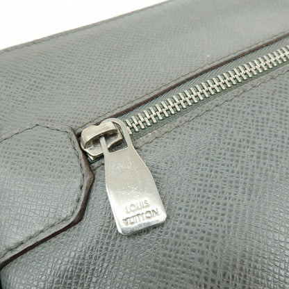 Louis Vuitton Sasha Taiga Leather, Gray, Leather, Handbag