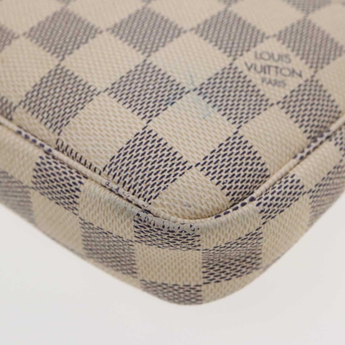 Louis Vuitton Pochette accessoires, White, Canvas, clutch