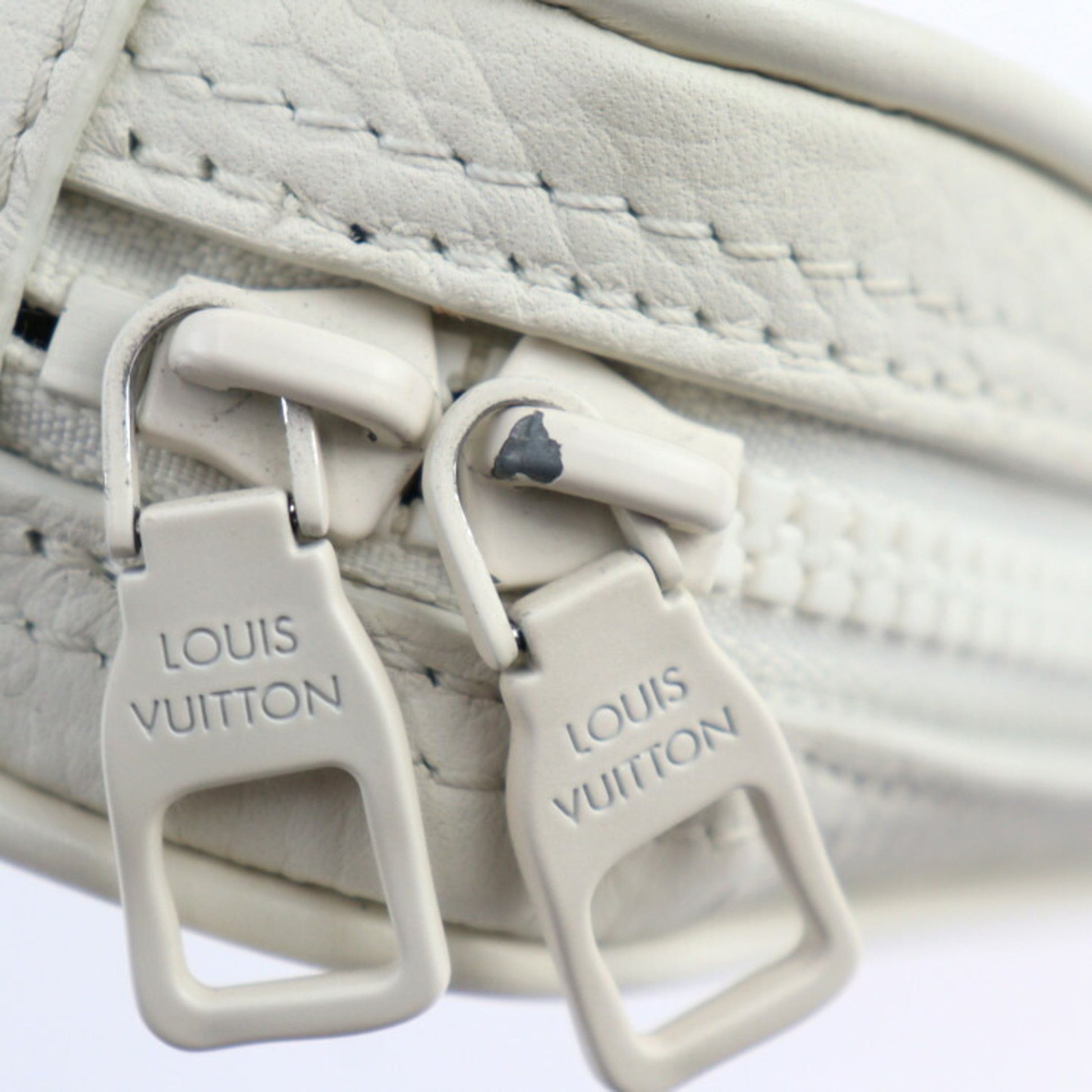 Louis Vuitton Utility, White, Leather, shoulder