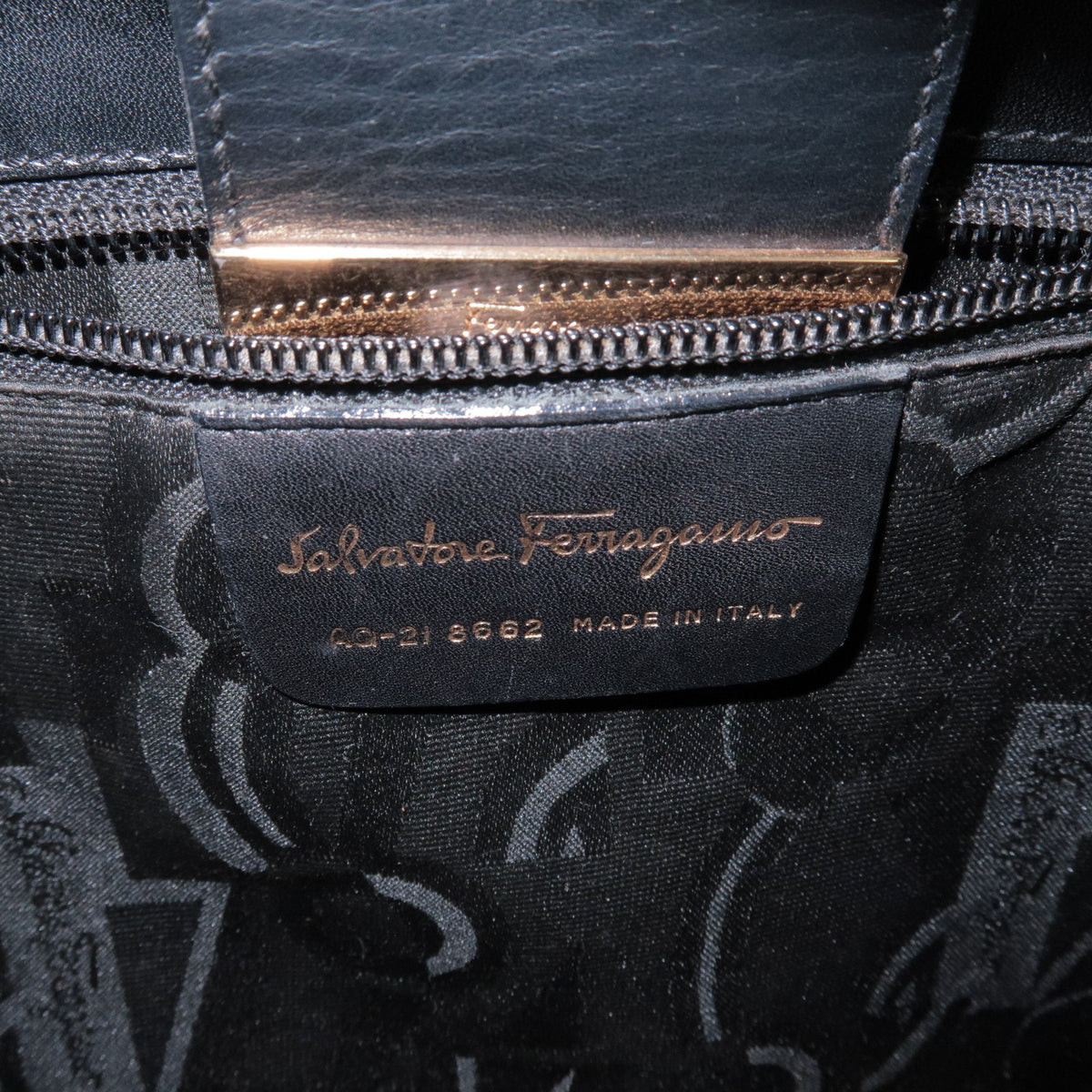 Salvatore Ferragamo Trifolio Leather, Black, Leather, Shoulder Bag