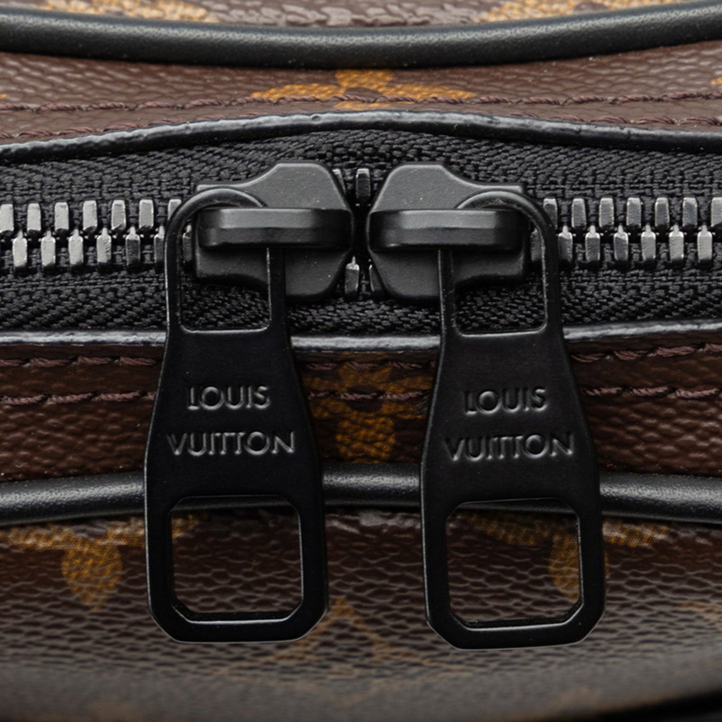 Louis Vuitton Utility, Black, Leather, shoulder