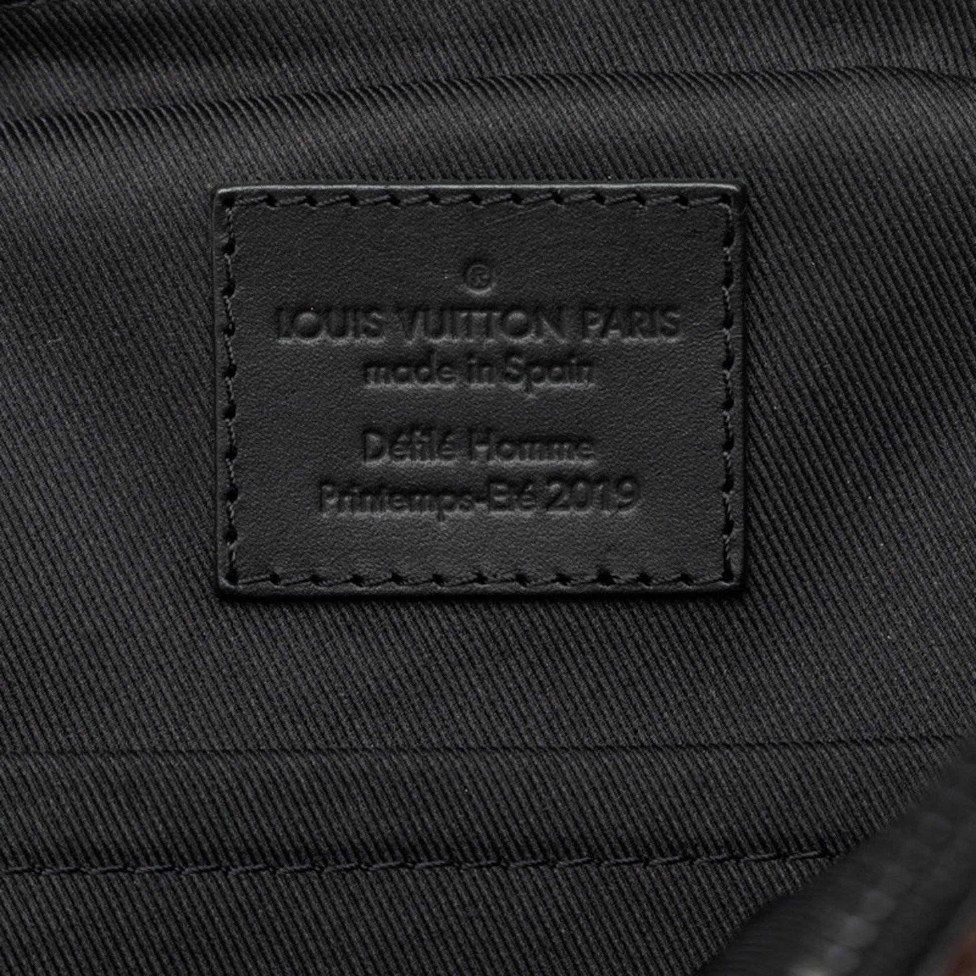 Louis Vuitton Utility, Black, Leather, shoulder