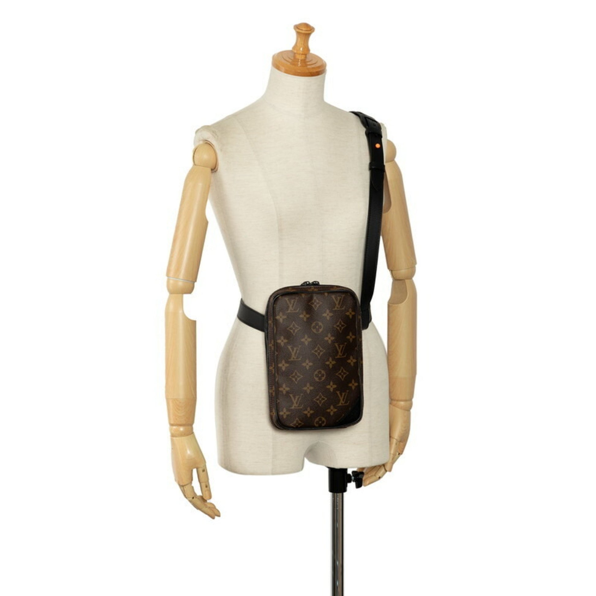 Louis Vuitton Utility, Black, Leather, shoulder