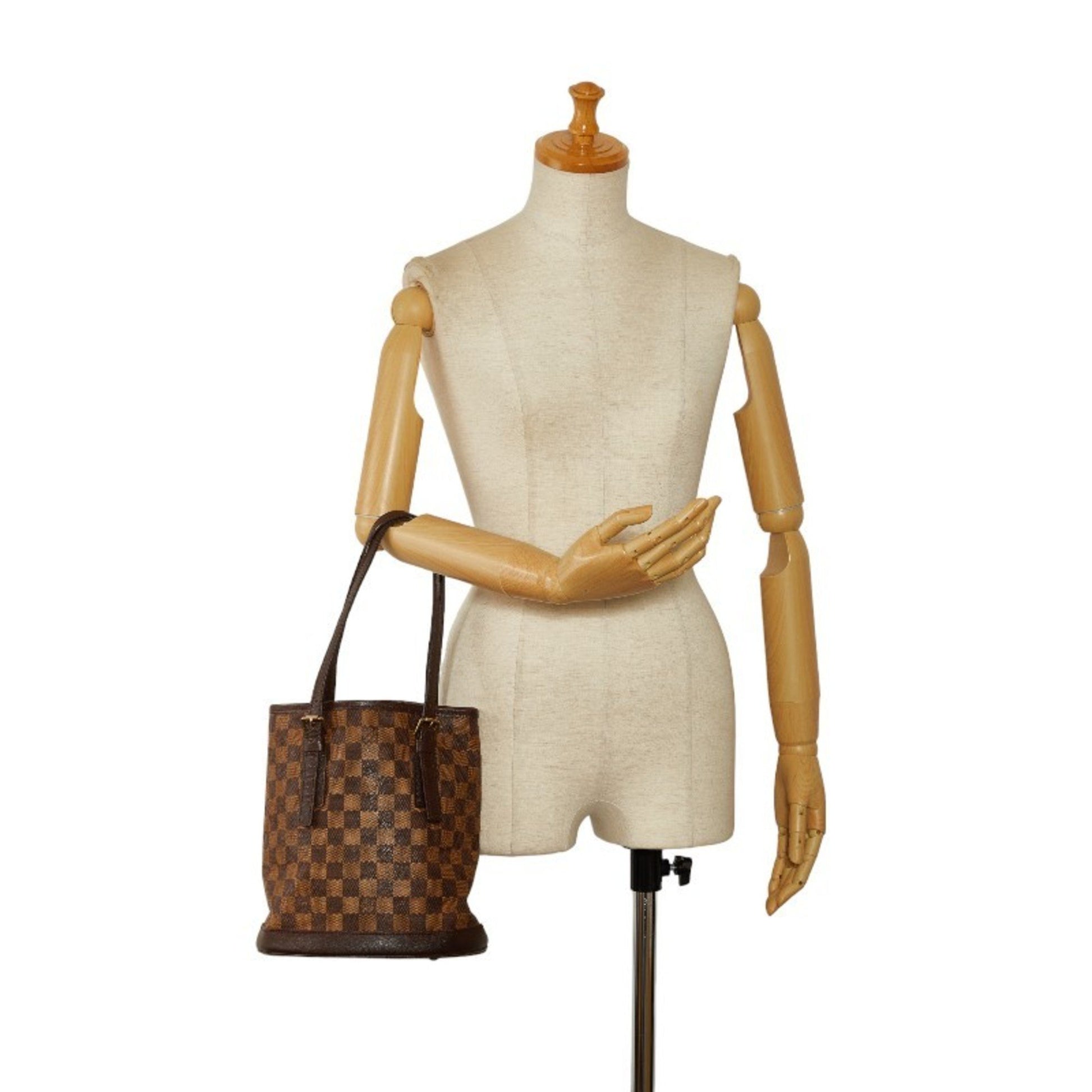 Louis Vuitton Marais, Brown, Canvas, shoulder