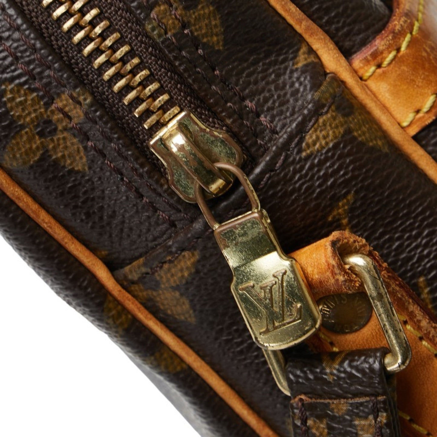 Louis Vuitton Danube, Brown, Canvas, shoulder