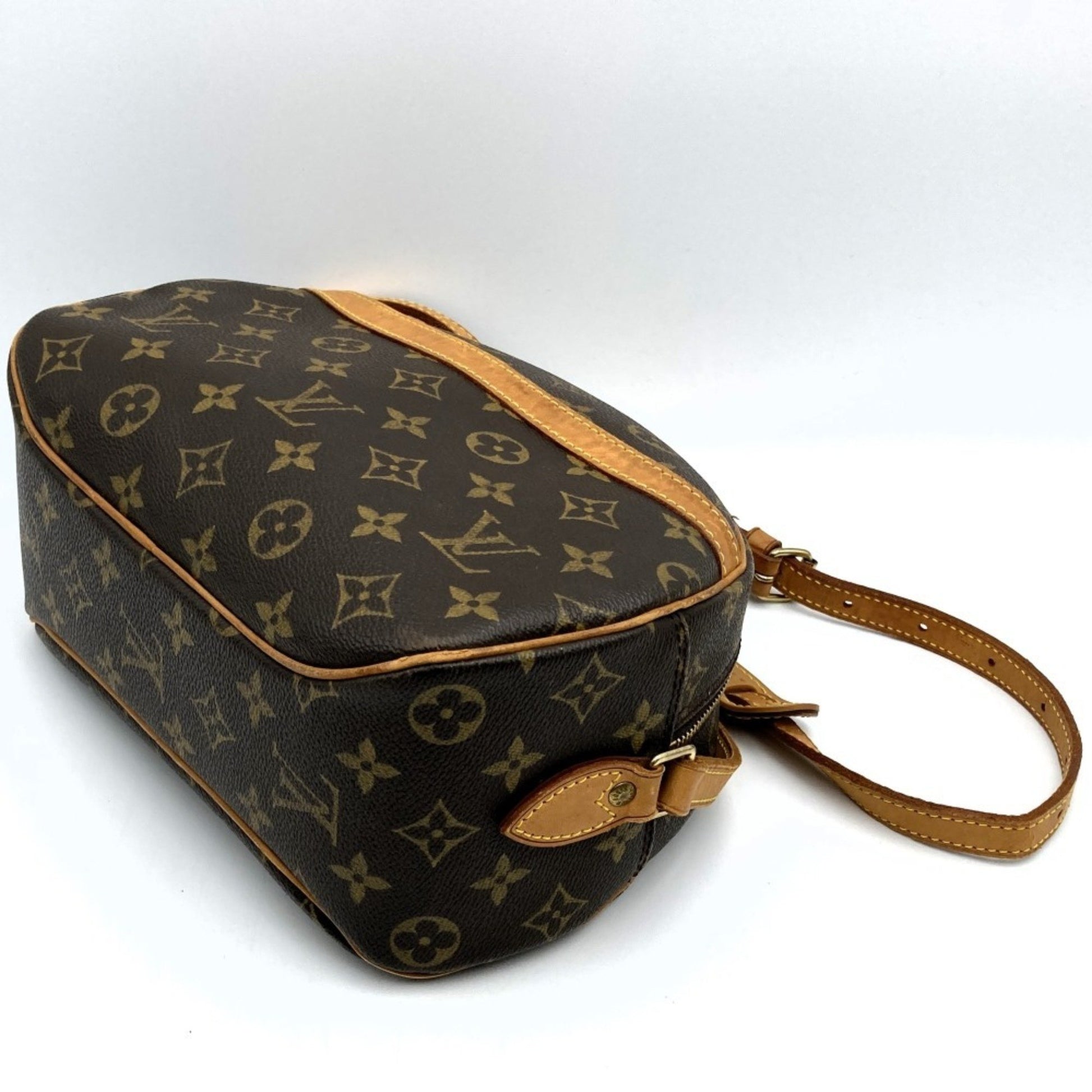 Louis Vuitton Blois, Brown, Canvas, shoulder