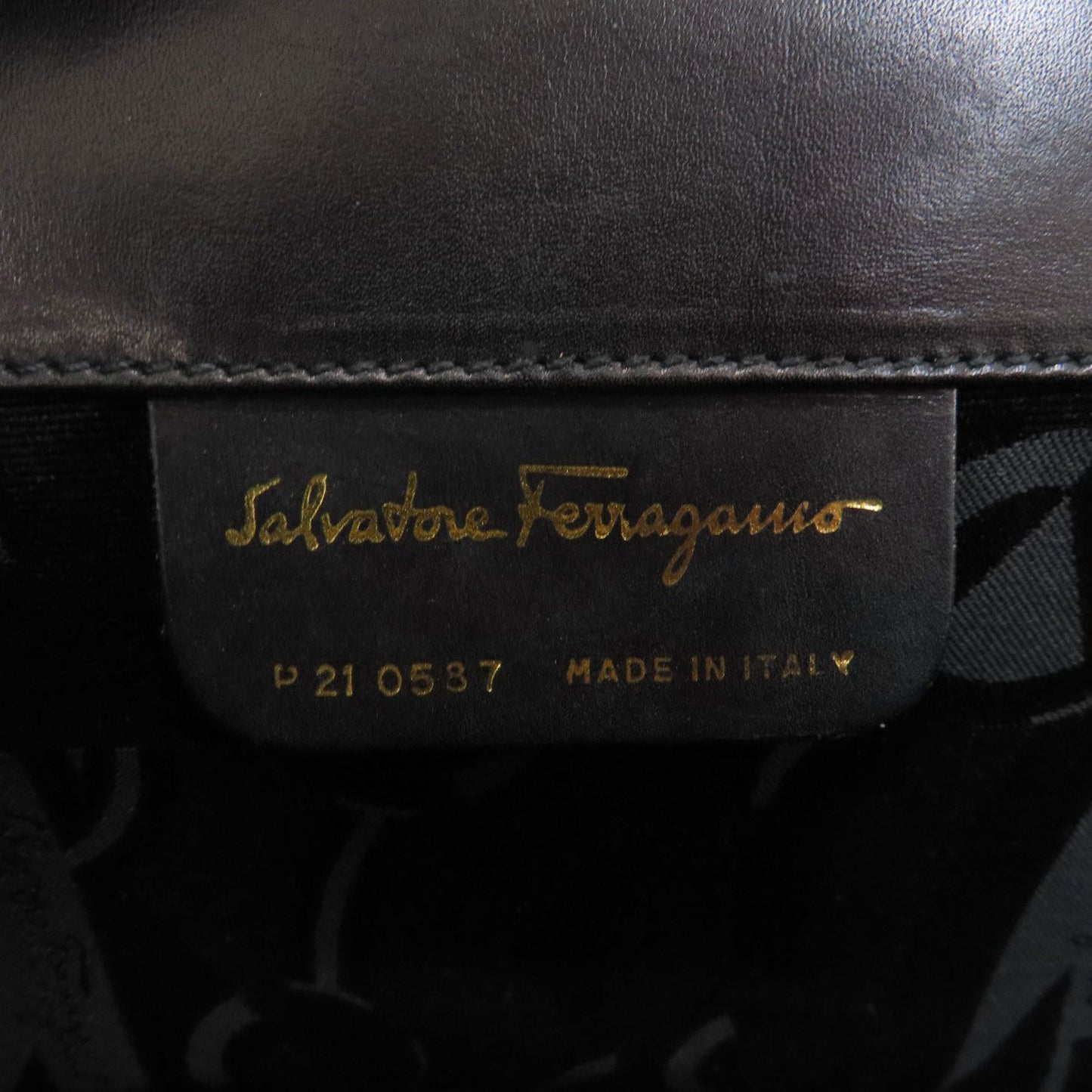 Salvatore Ferragamo Gancini, Black, Leather, shoulder