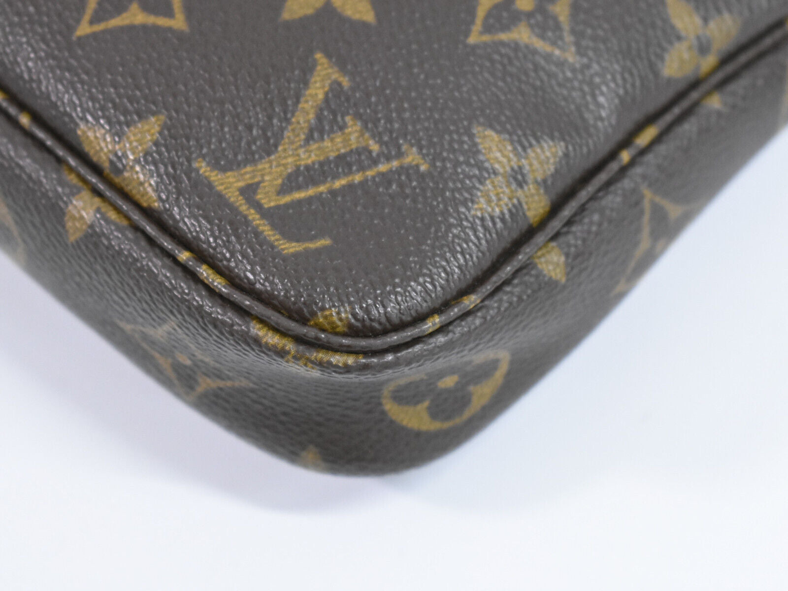 Louis Vuitton Pochette Accessoire, Brown, Canvas, clutch