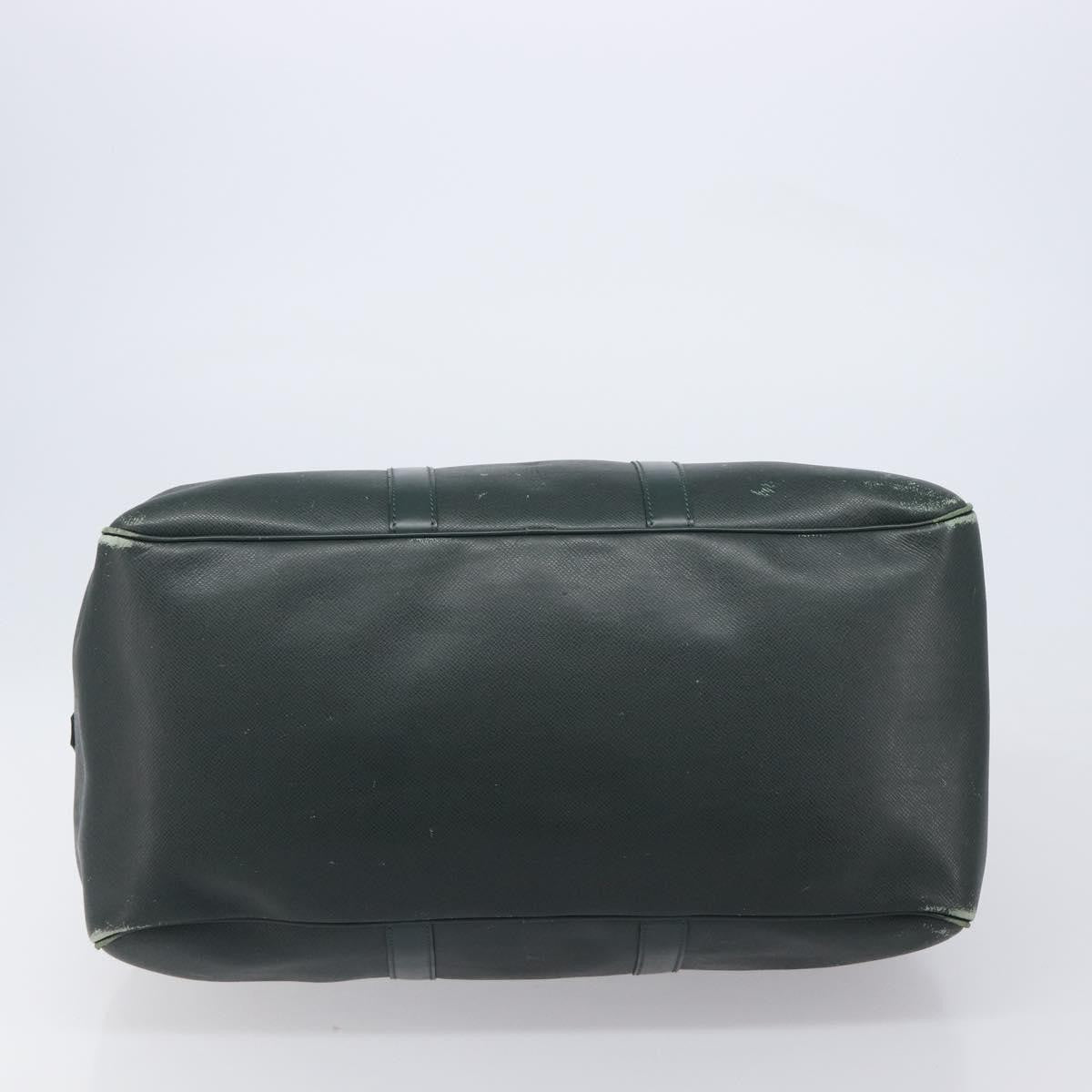 Louis Vuitton Kendall Taiga Leather, Green, Leather, Handbag