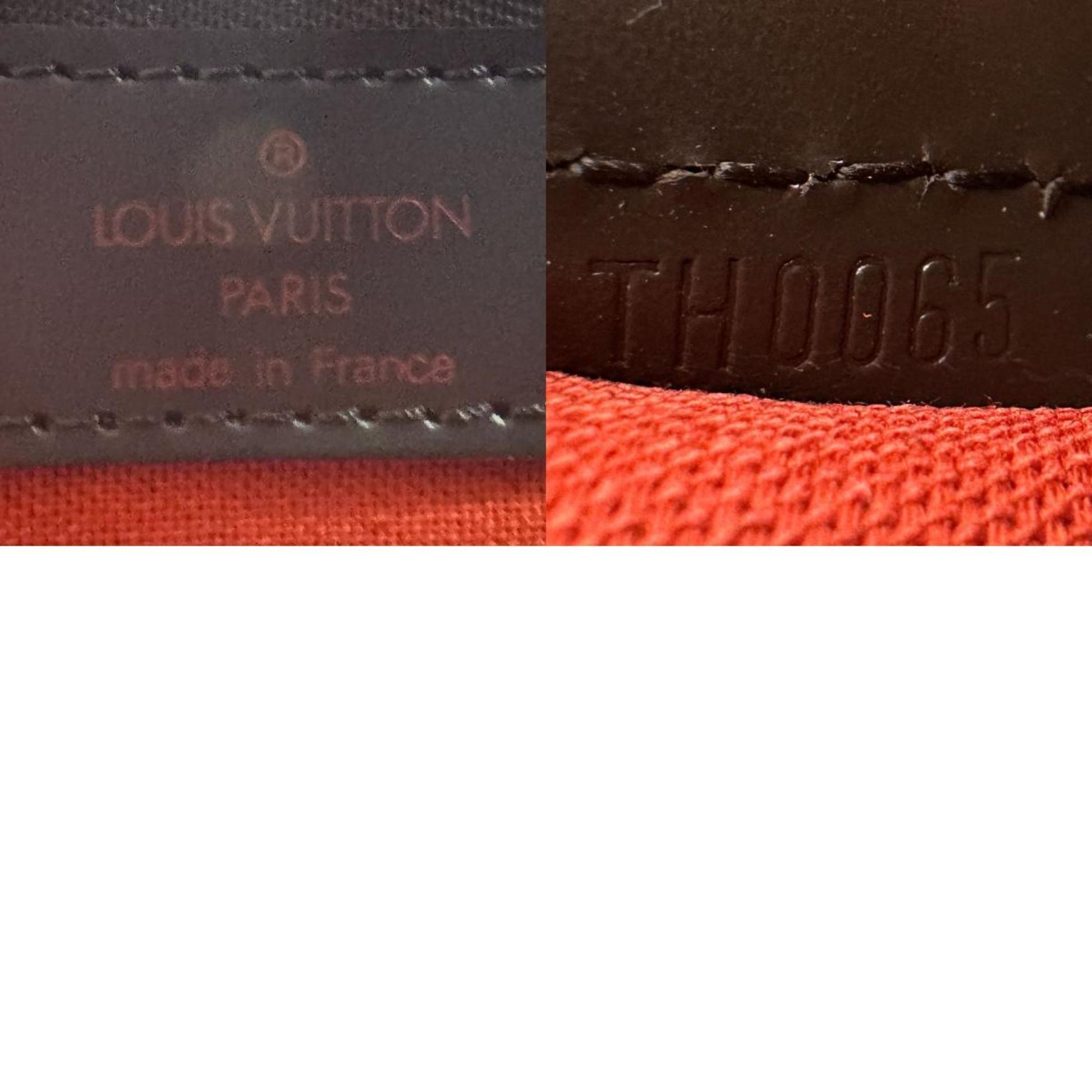 Louis Vuitton Chelsea, Brown, Canvas, shoulder