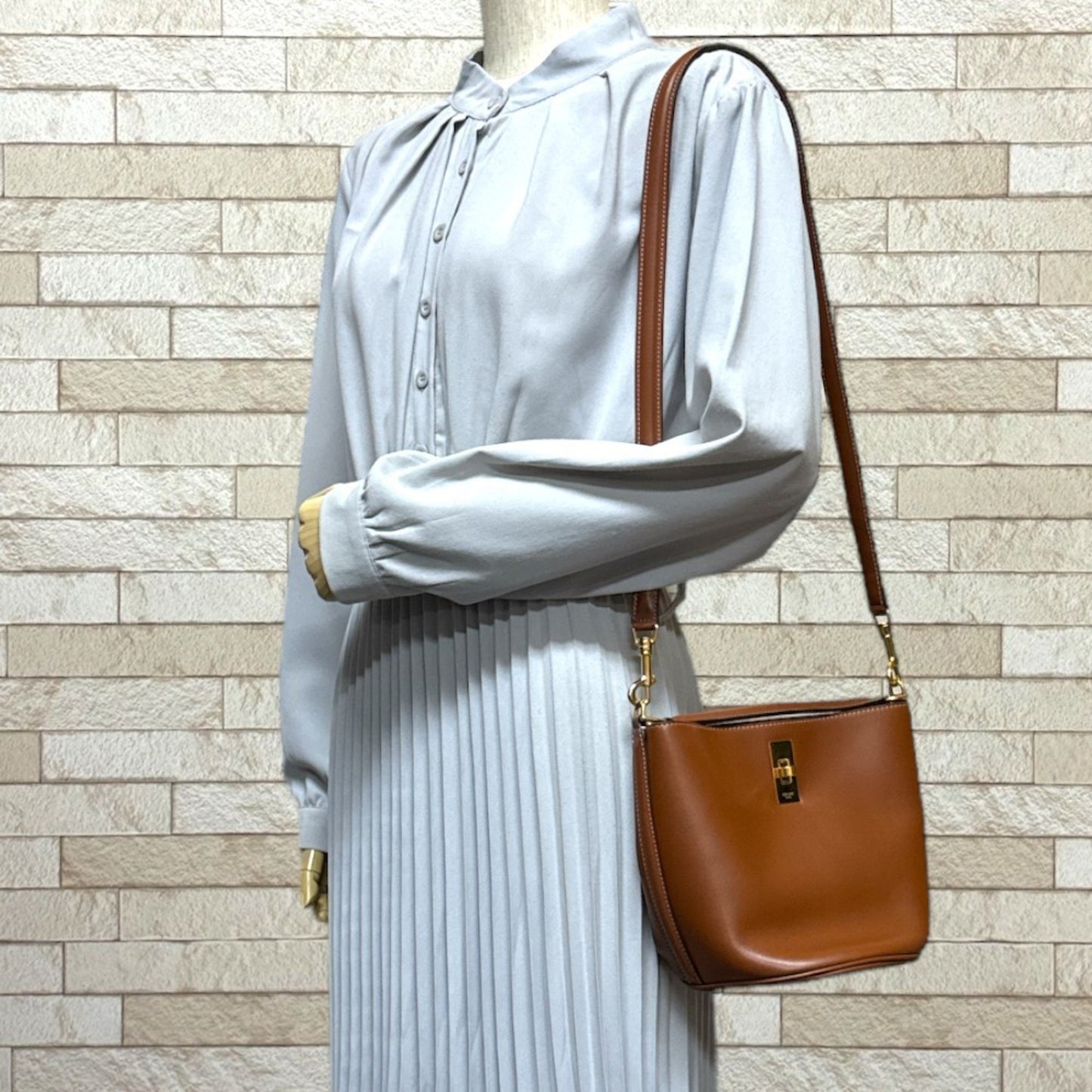 Céline Bucket 16, Brown, Leather, shoulder