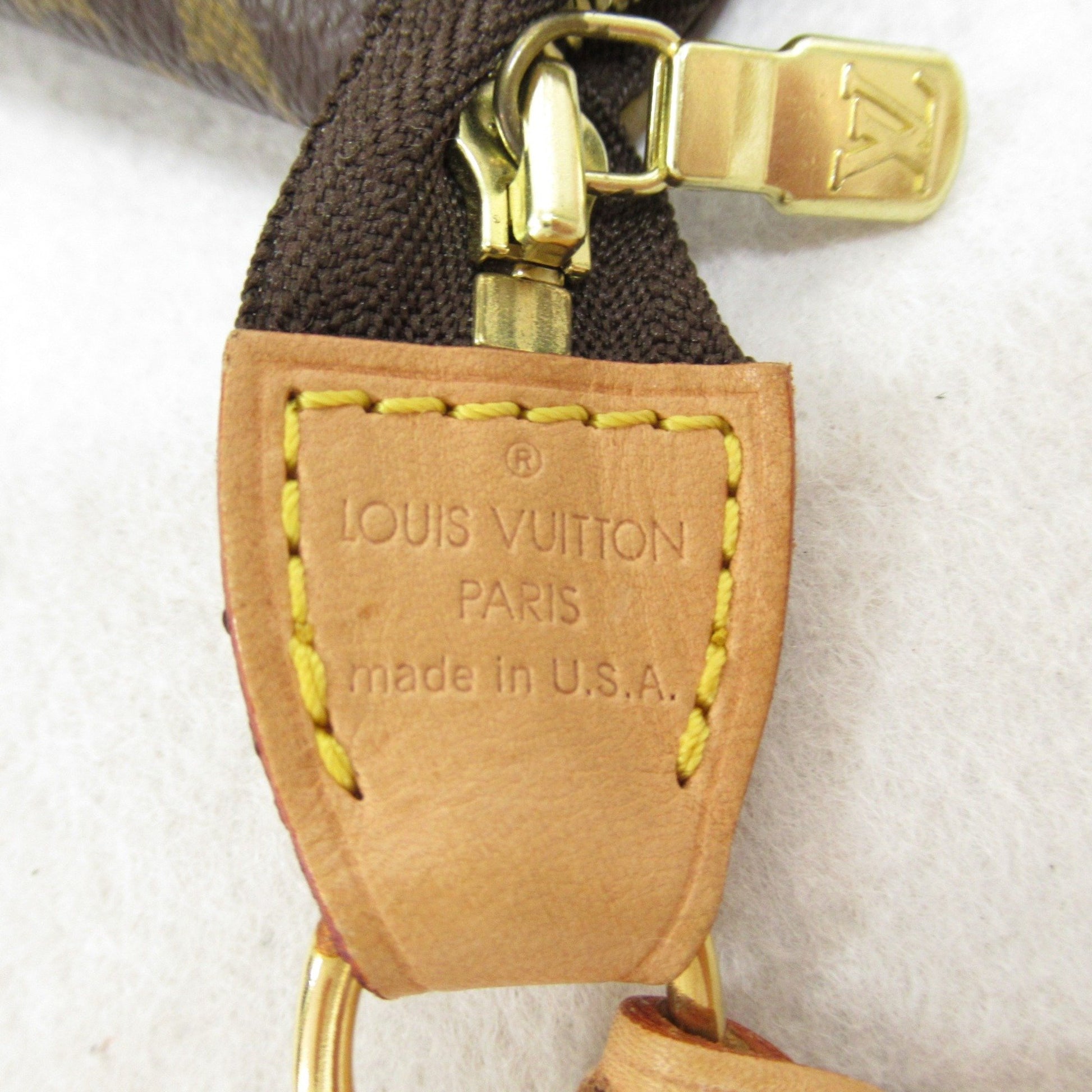 Louis Vuitton Pochette Accessoire, Brown, Canvas, clutch