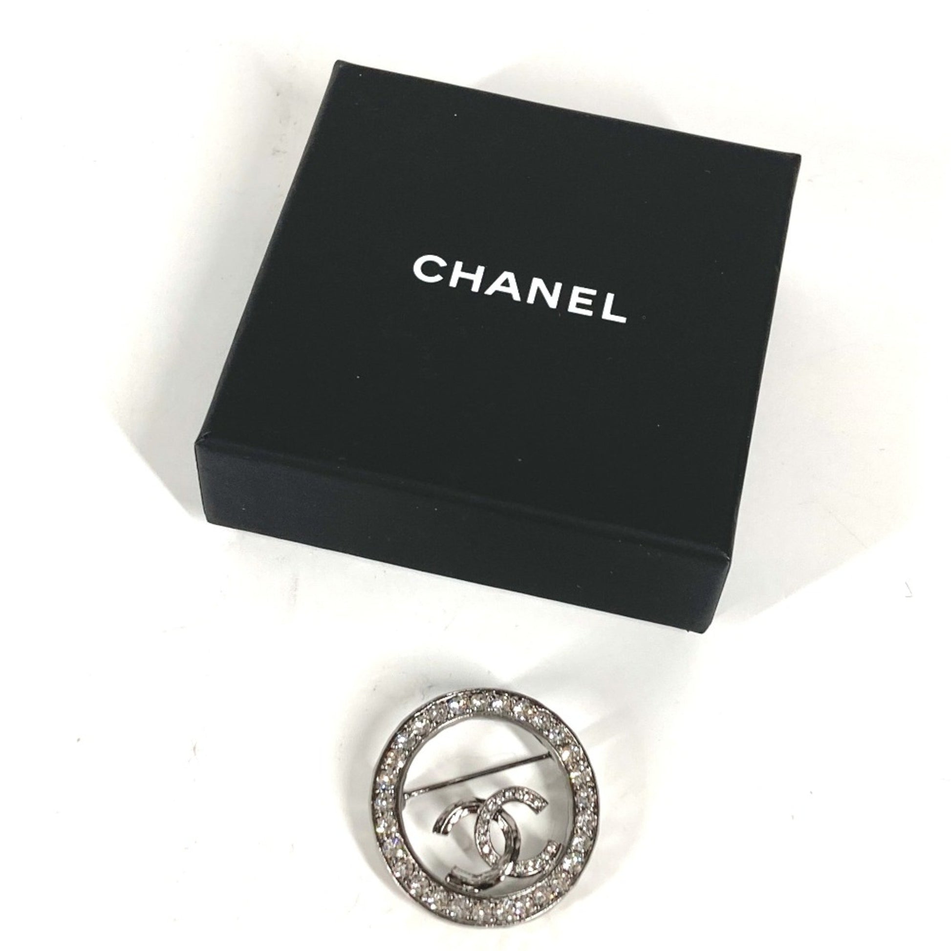 Chanel Logo CC, Silver, Metal, brooch