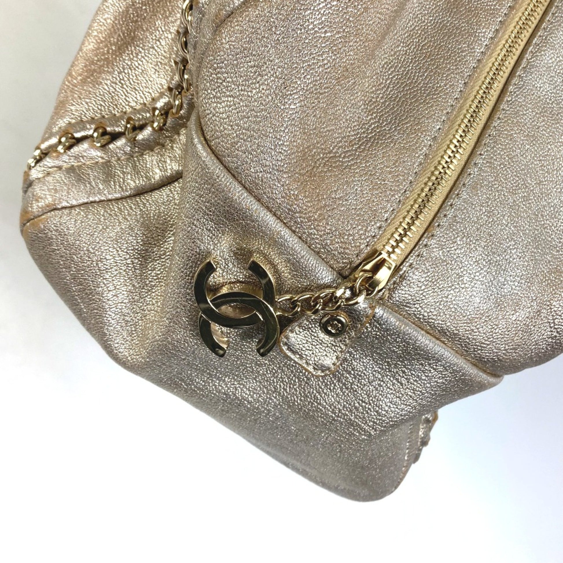 Chanel Luxury line, Gold, Leather, shoulder