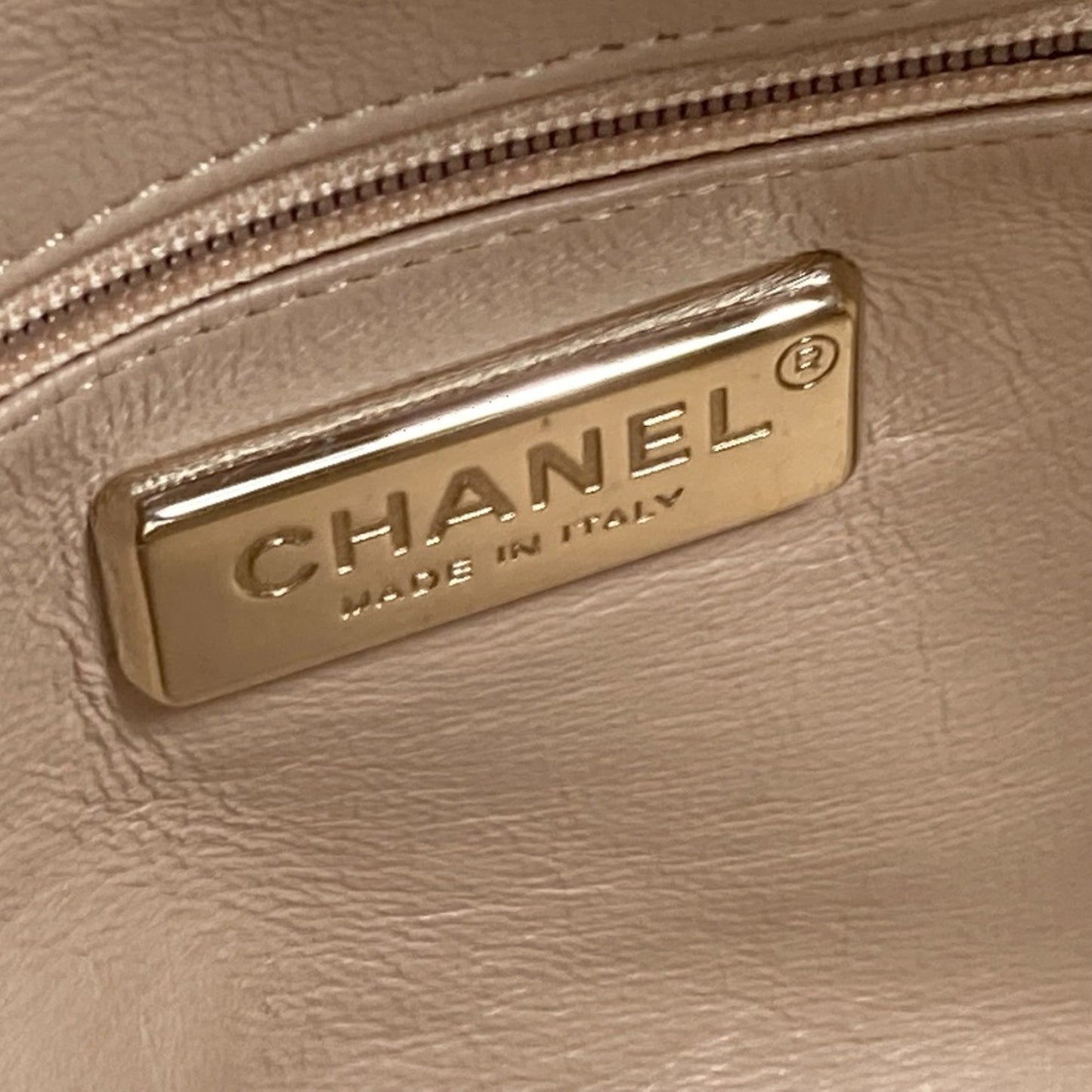 Chanel Luxury line, Gold, Leather, shoulder