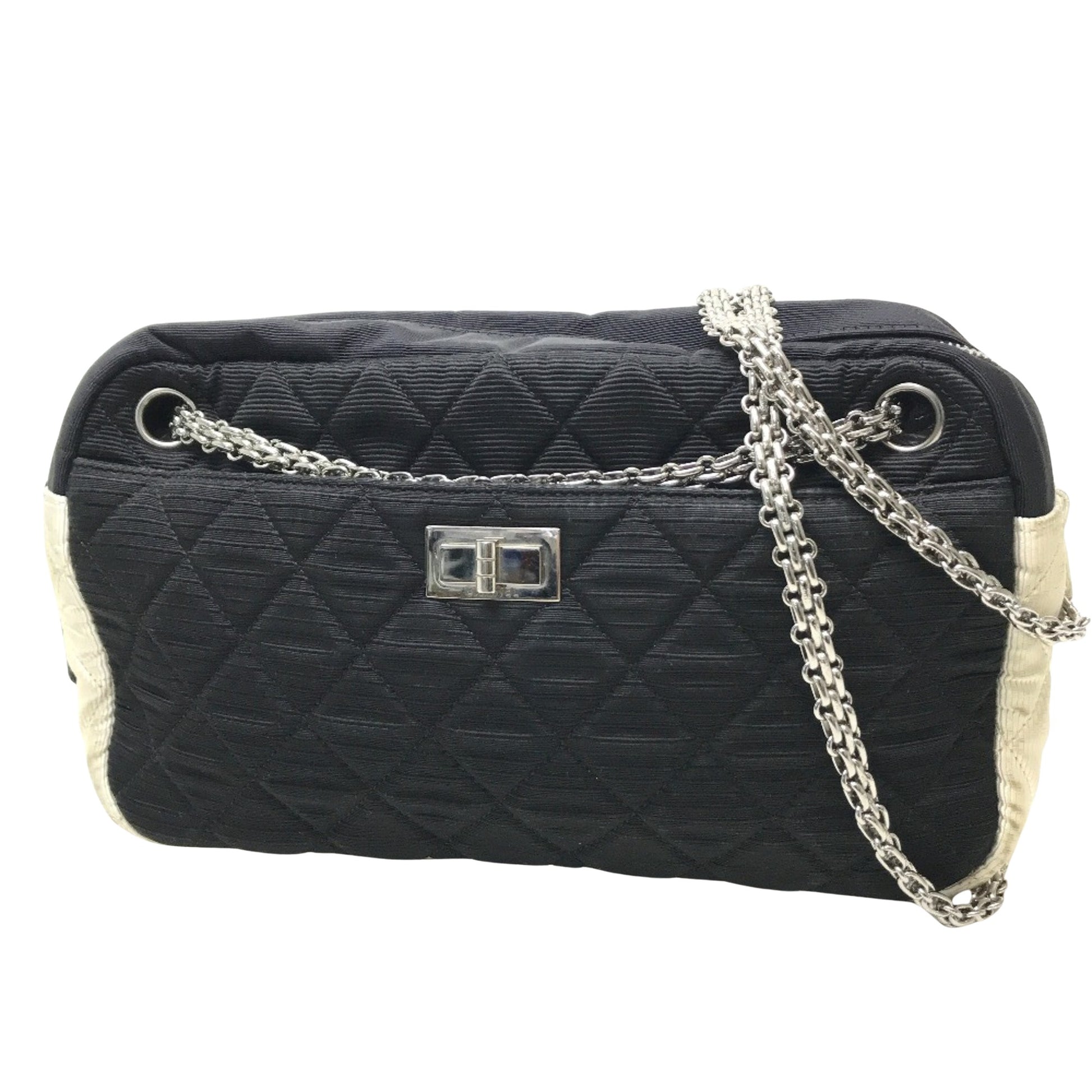 Chanel Matelassé, Black, Cloth, shoulder