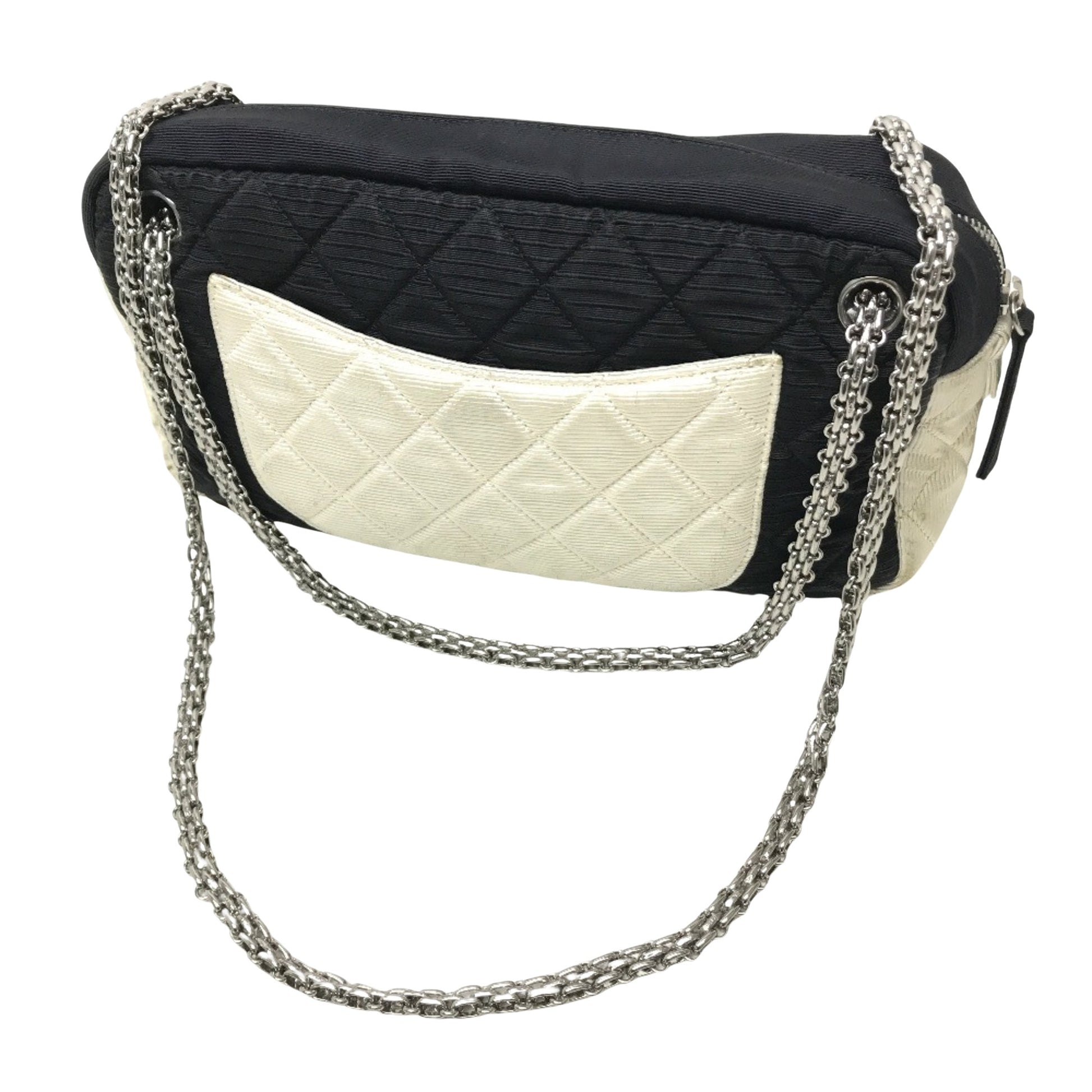 Chanel Matelassé, Black, Cloth, shoulder