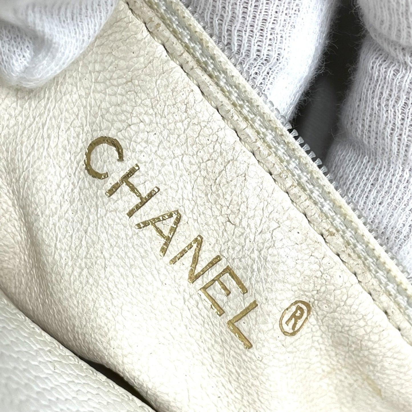 Chanel Logo CC, White, Leather, handbag