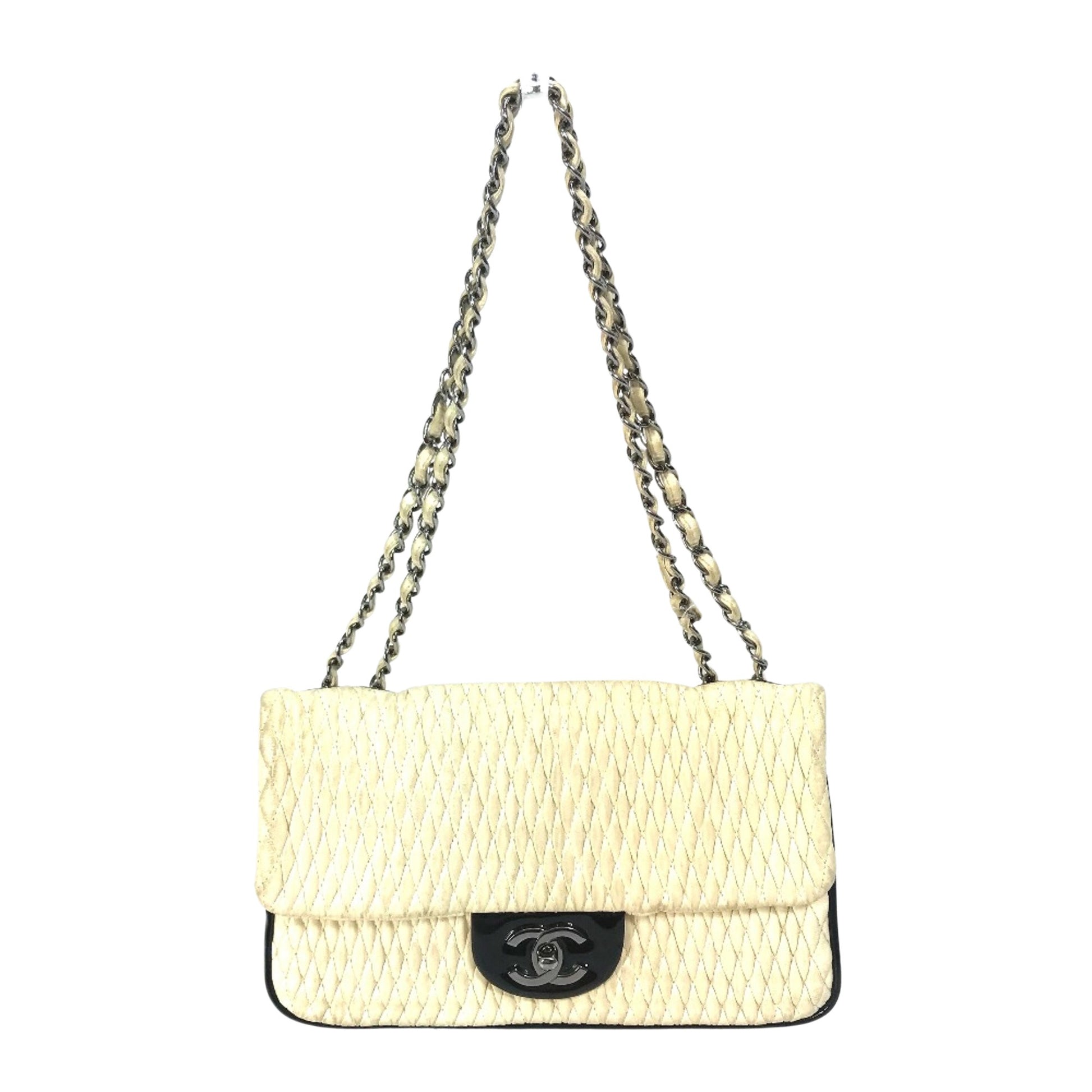 Chanel Timeless, White, Leather, shoulder
