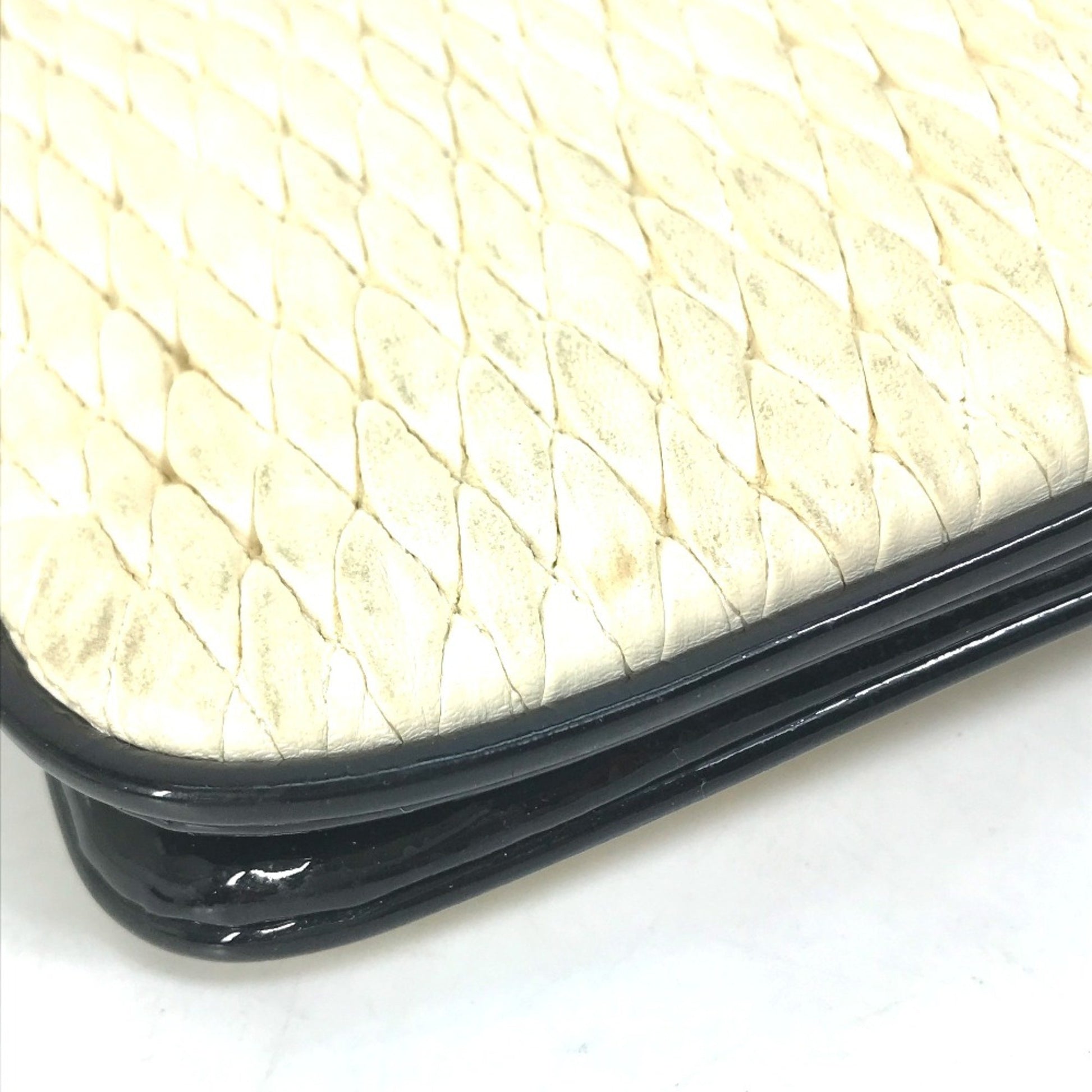 Chanel Timeless, White, Leather, shoulder