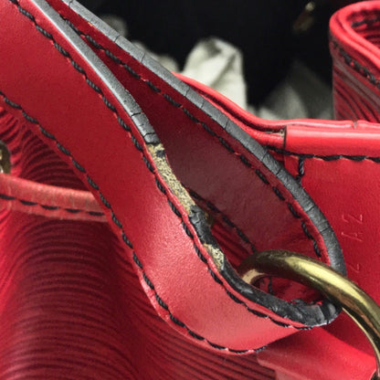 Louis Vuitton Noé, Red, Leather, shoulder