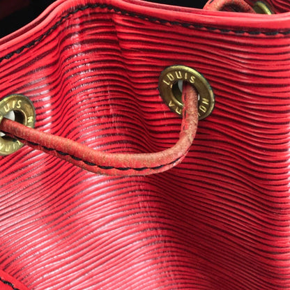 Louis Vuitton Noé, Red, Leather, shoulder