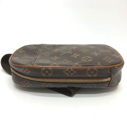 Louis Vuitton Gange, Brown, Canvas, shoulder
