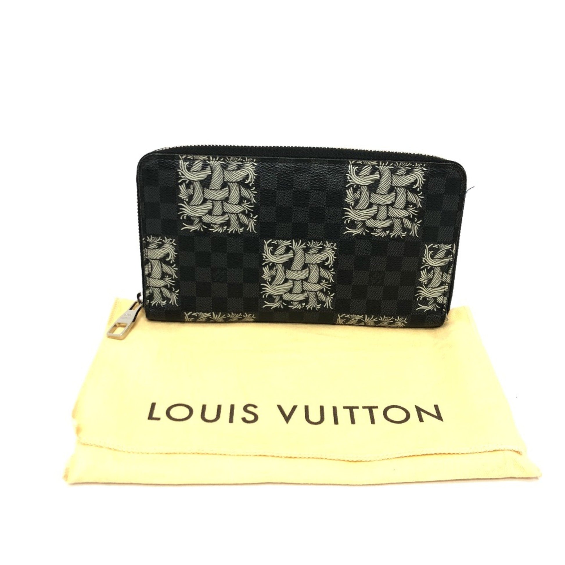 Louis Vuitton Zippy wallet, Black, Canvas, wallet