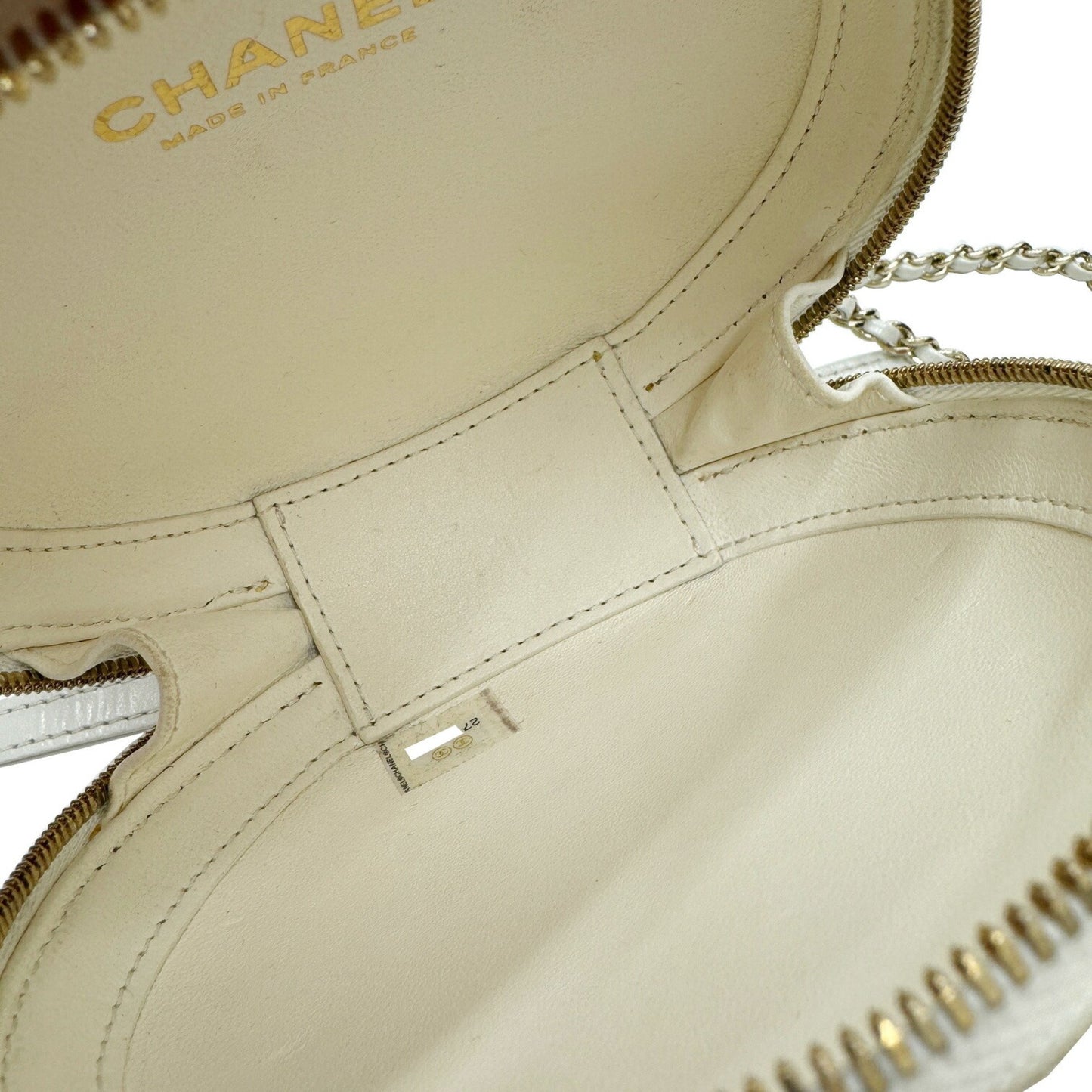 Chanel Matelassé, White, Leather, shoulder