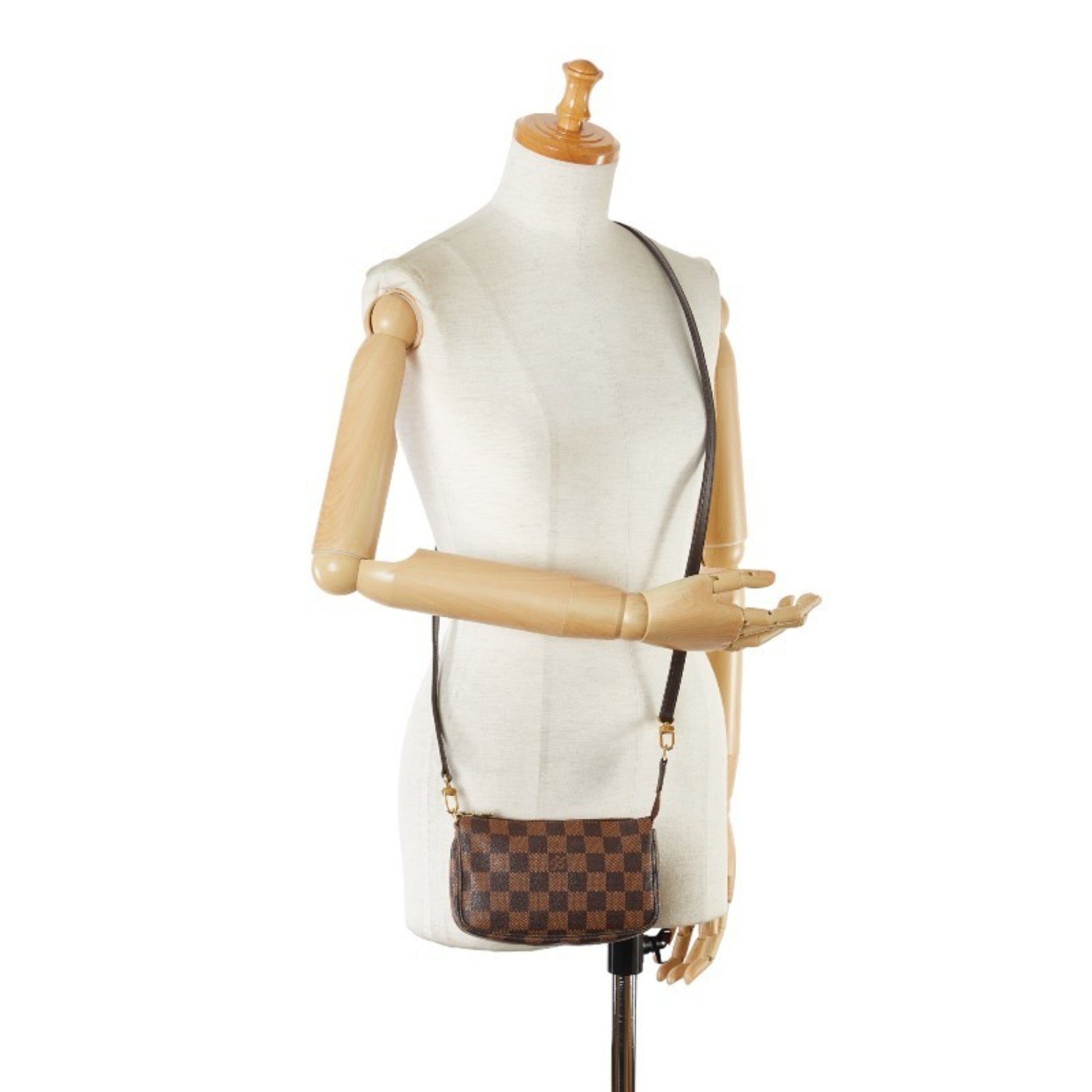 Louis Vuitton Pochette accessoires, Brown, Canvas, clutch