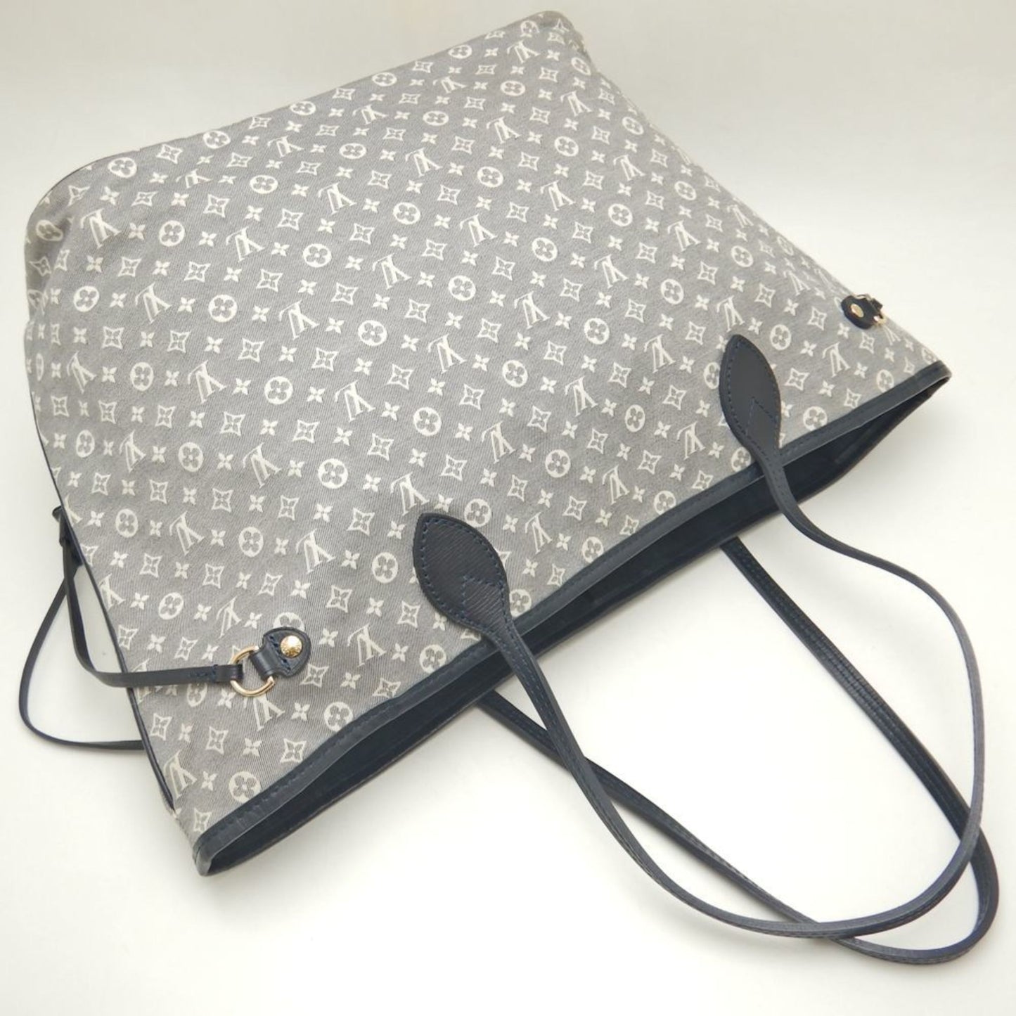 Louis Vuitton Idylle, Grey, Canvas, tote