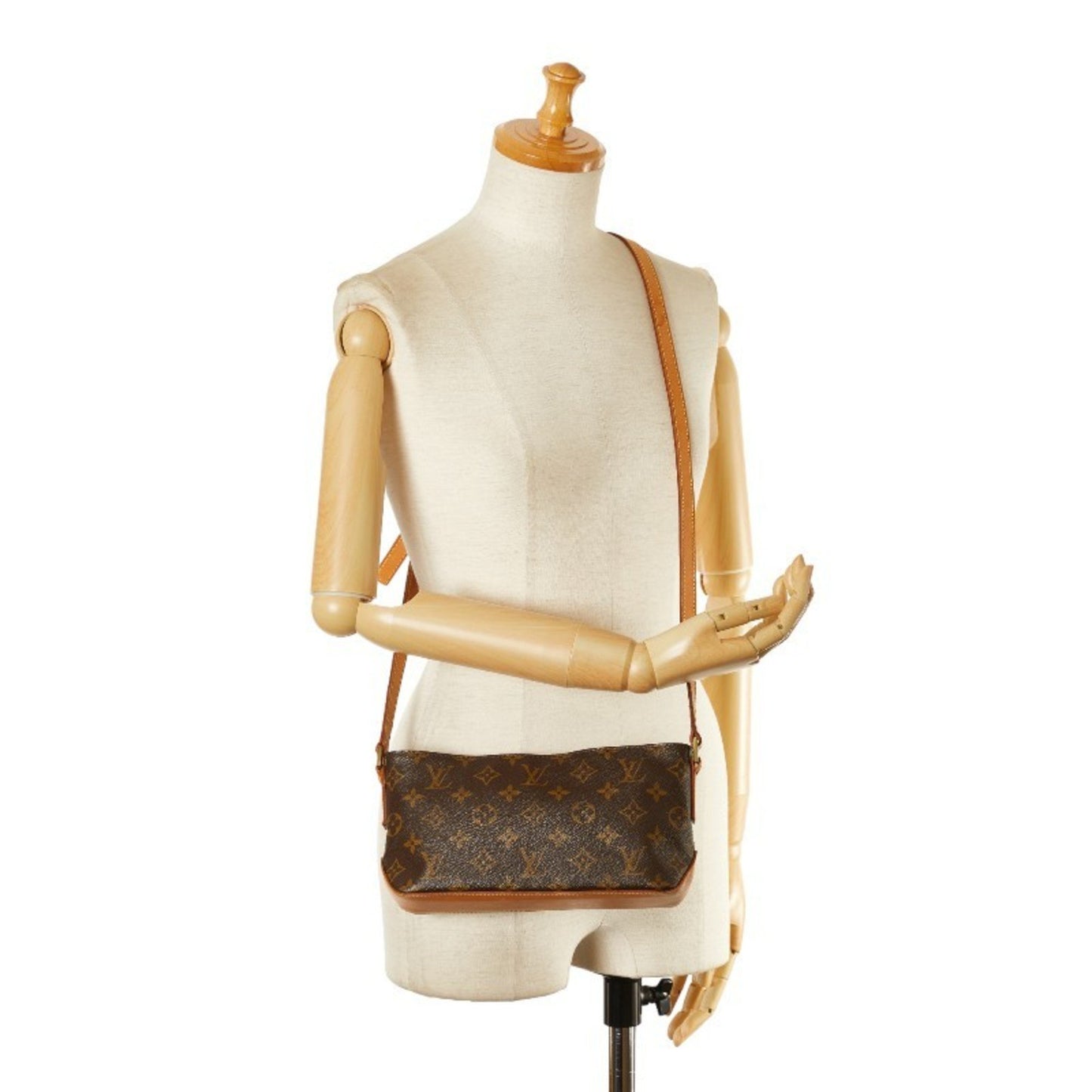 Louis Vuitton Trotteur, Brown, Canvas, shoulder