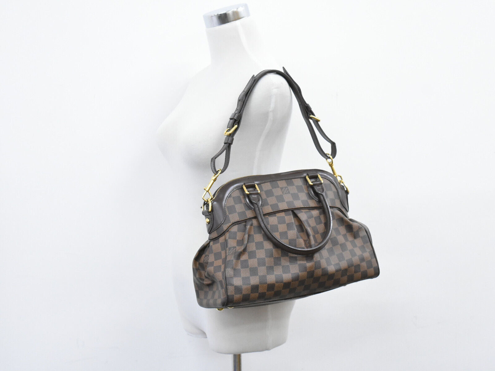 Louis Vuitton Trevi, Brown, Canvas, handbag