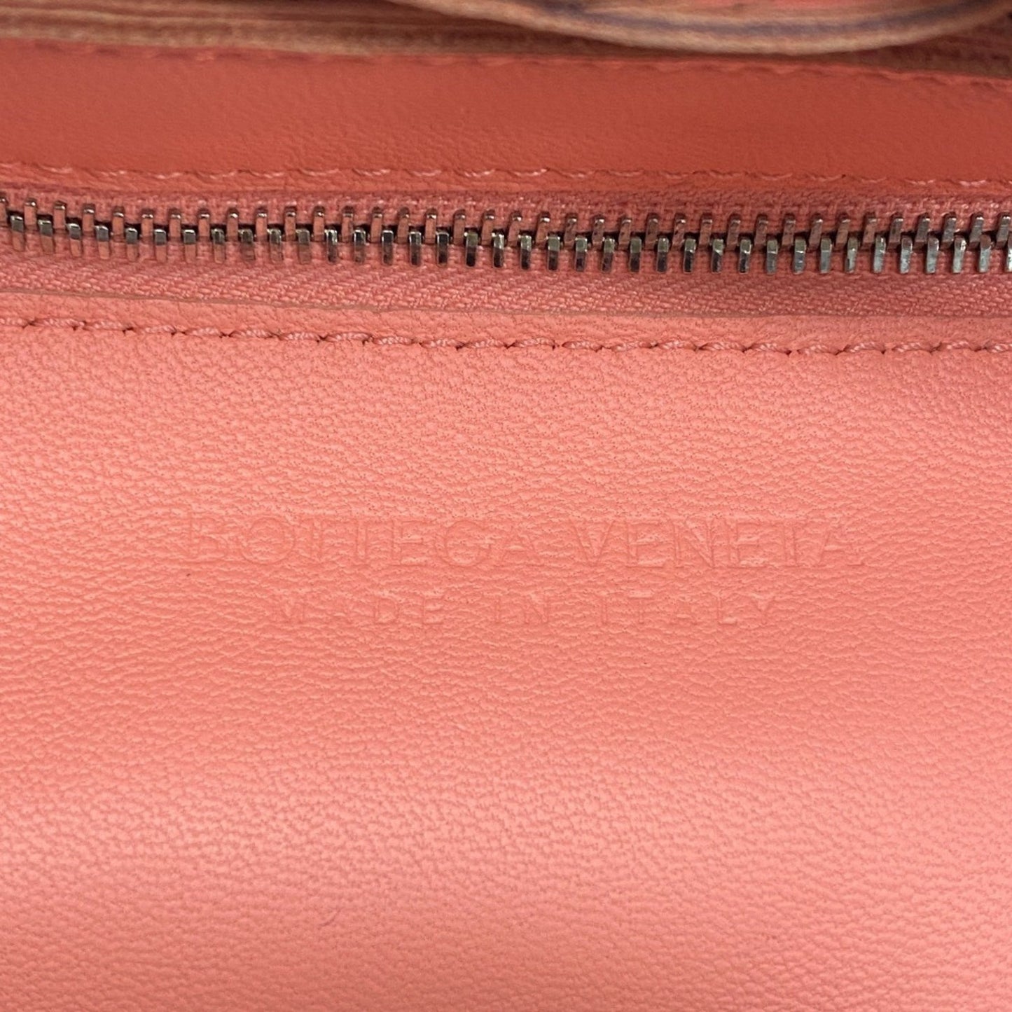 Bottega Veneta Cassette, Pink, Leather, shoulder