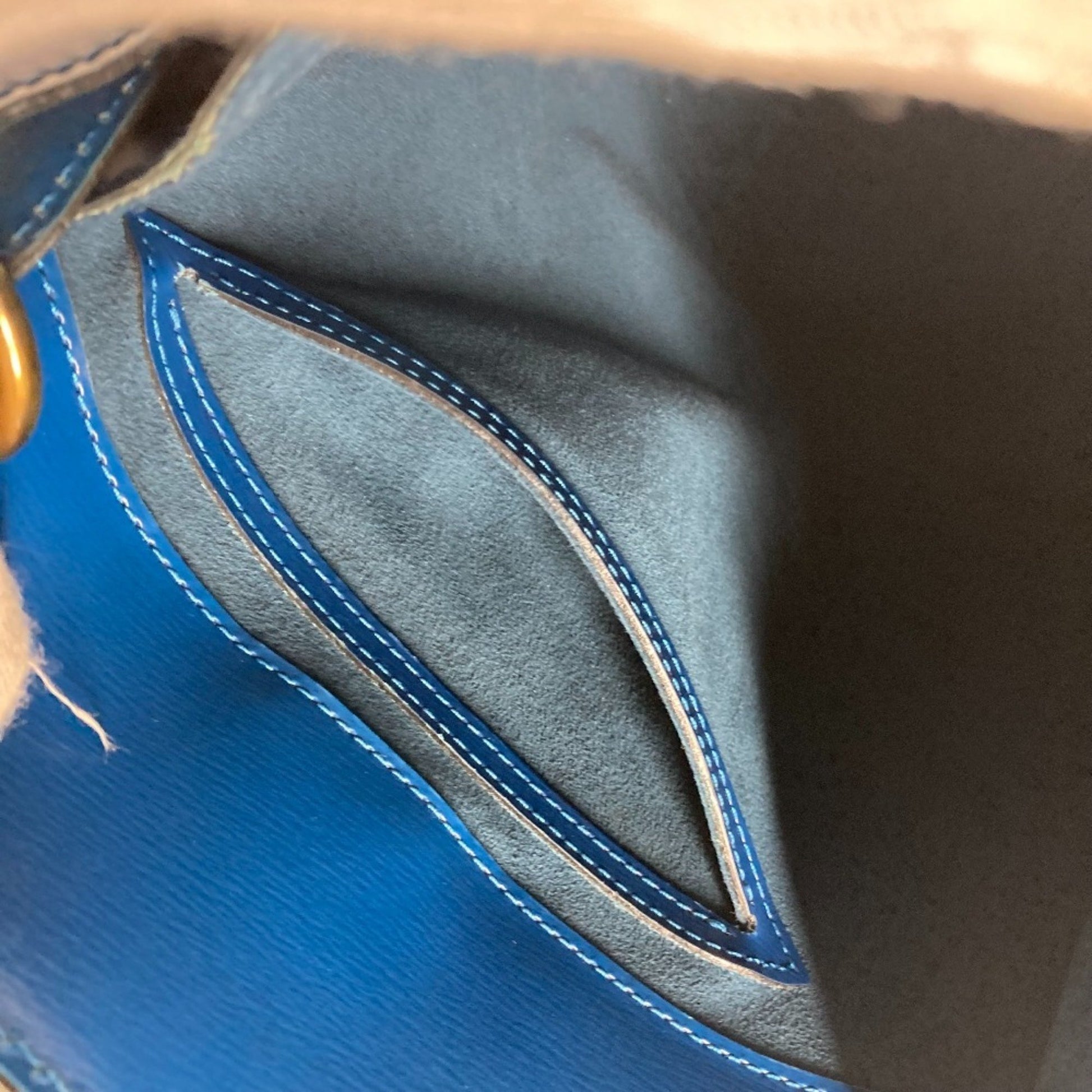 Louis Vuitton Cluny, Blue, Leather, shoulder