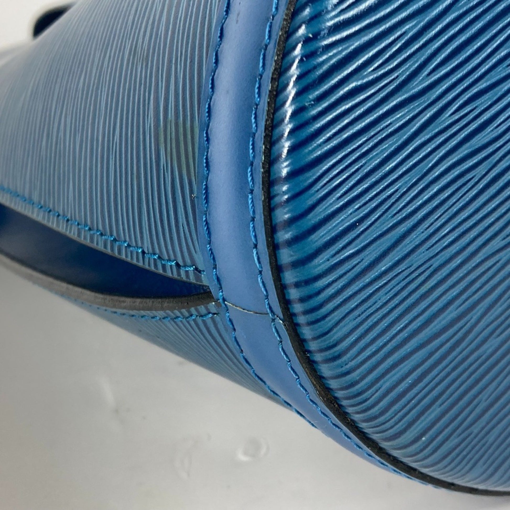Louis Vuitton Cluny, Blue, Leather, shoulder