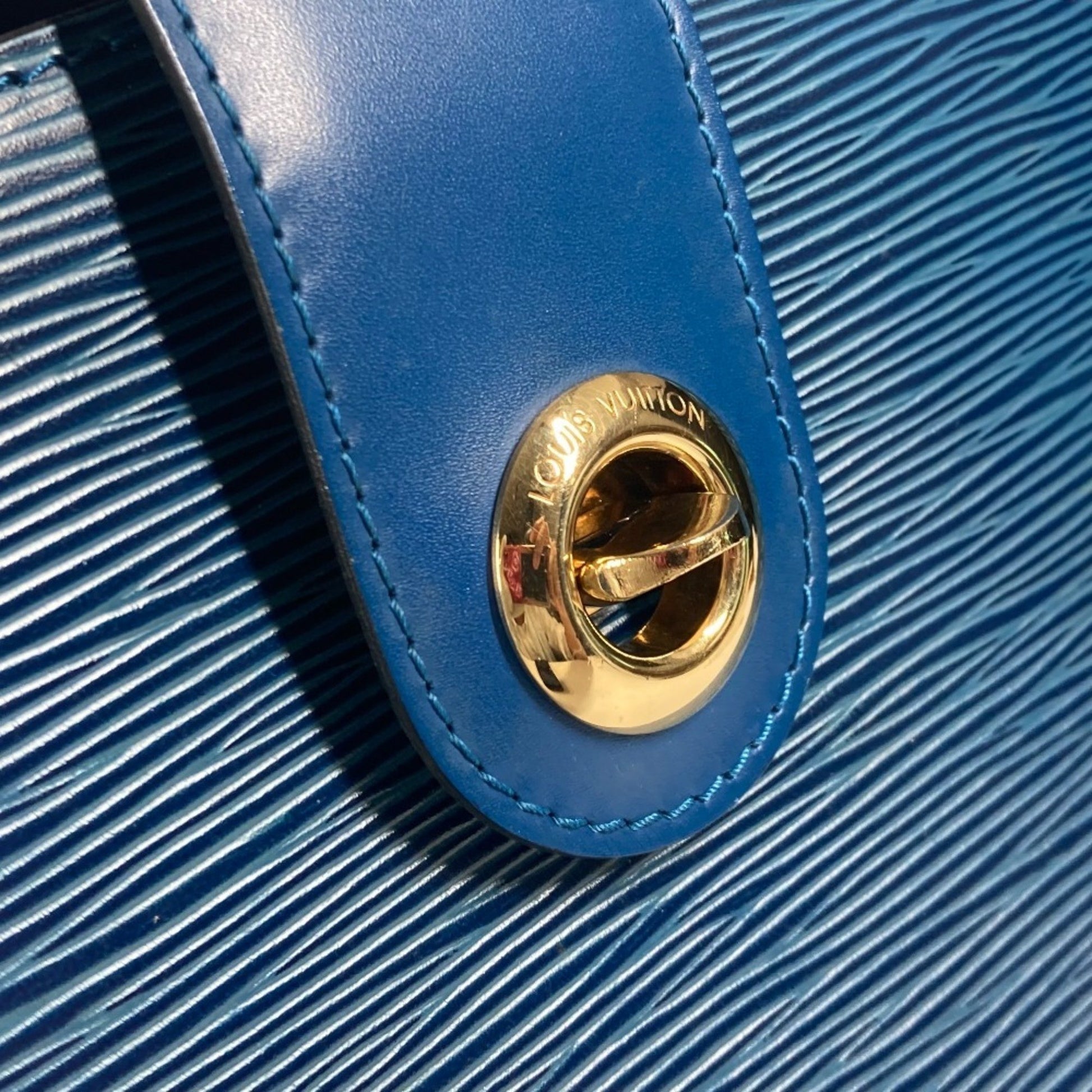 Louis Vuitton Cluny, Blue, Leather, shoulder