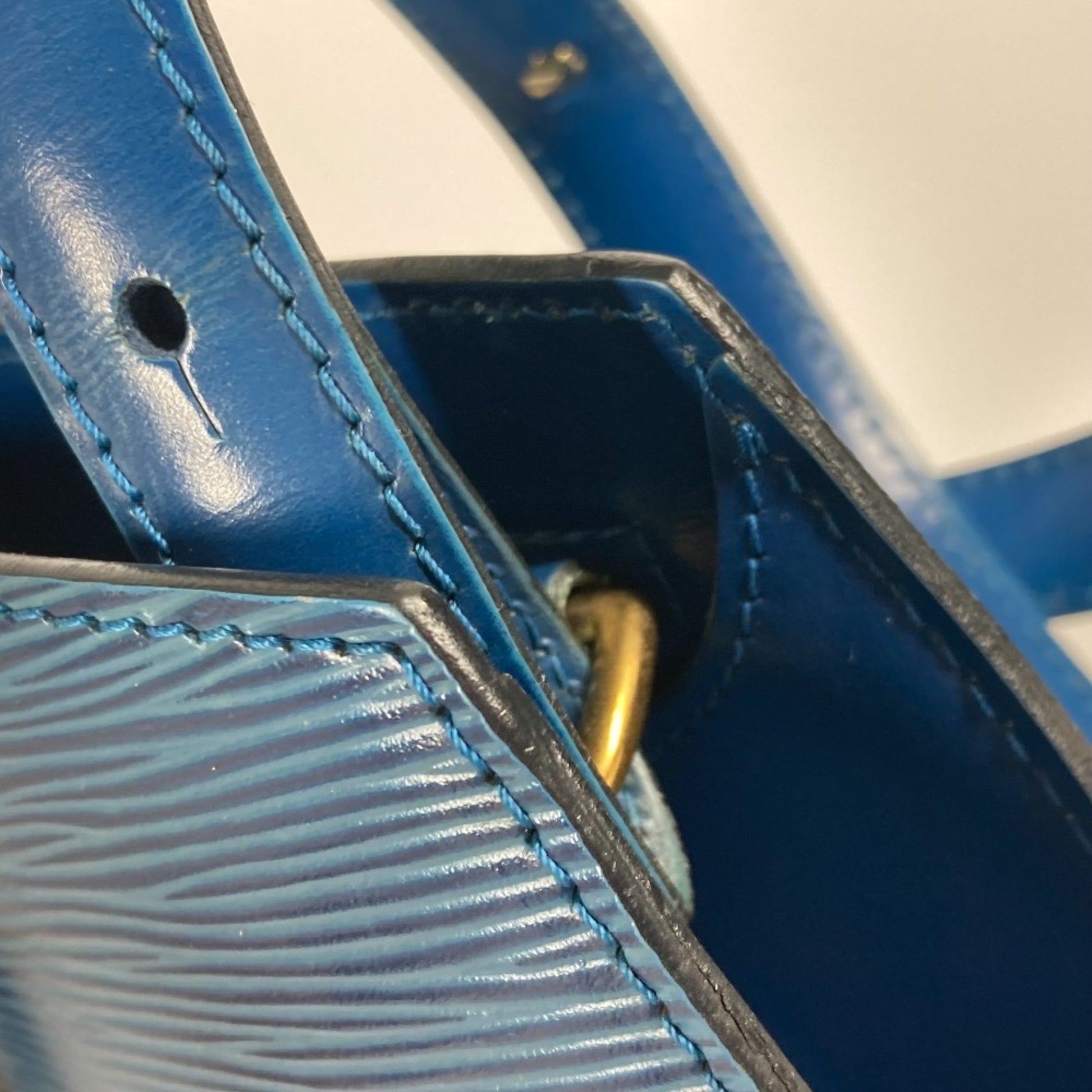Louis Vuitton Cluny, Blue, Leather, shoulder