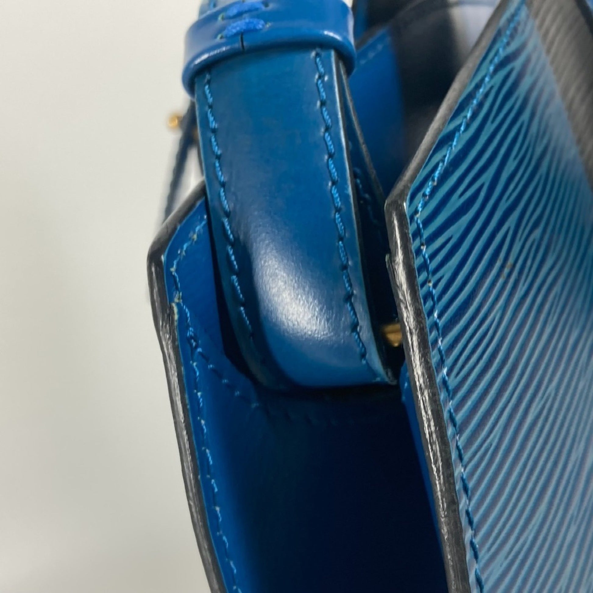 Louis Vuitton Cluny, Blue, Leather, shoulder