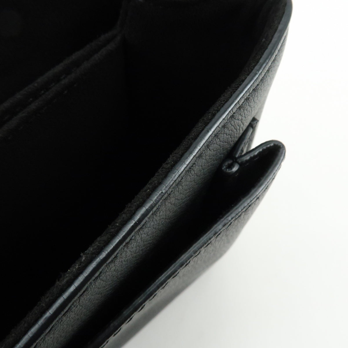 Louis Vuitton Lockme Ever Leather, Black, Leather, Handbag