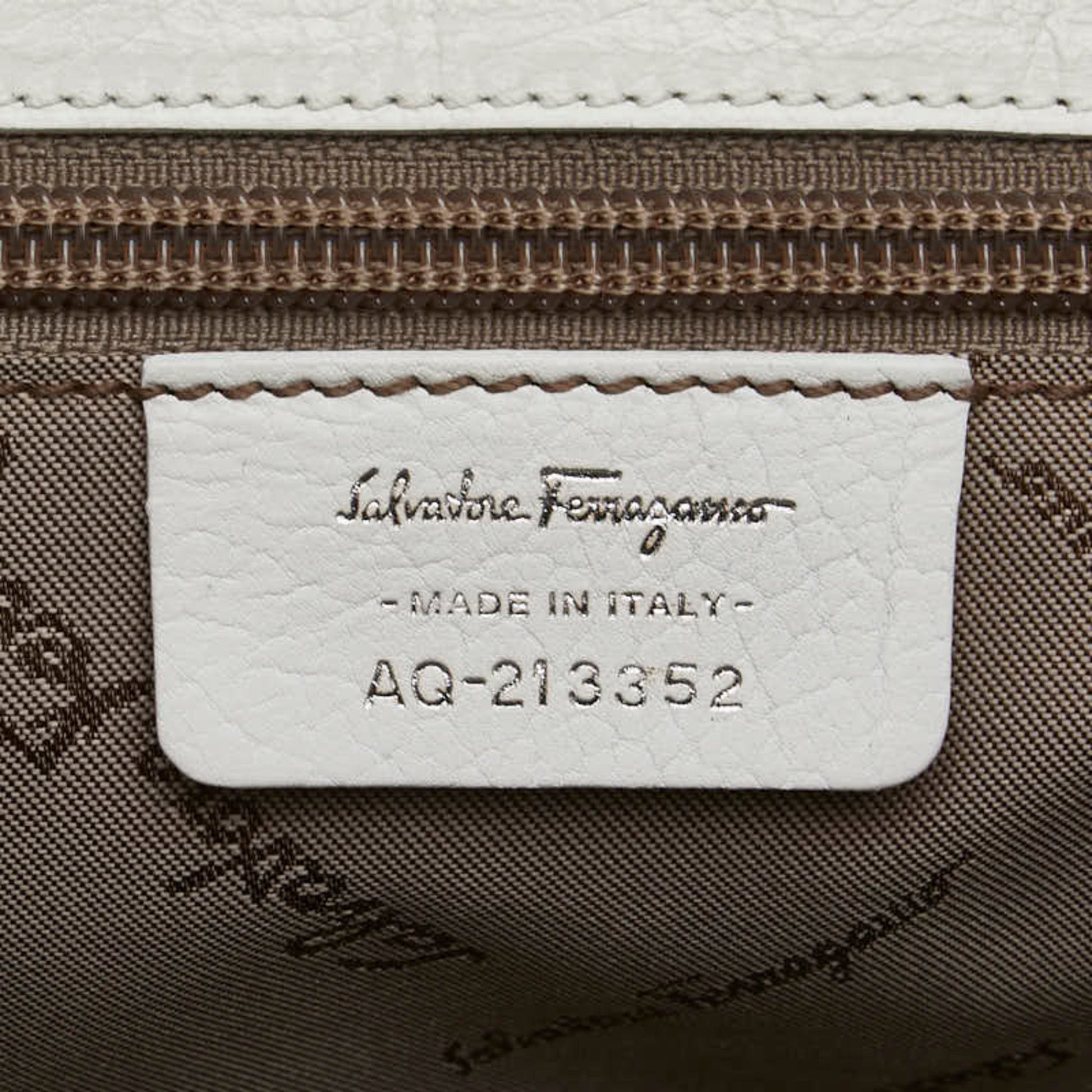 Salvatore Ferragamo Gancini, White, Leather, shoulder