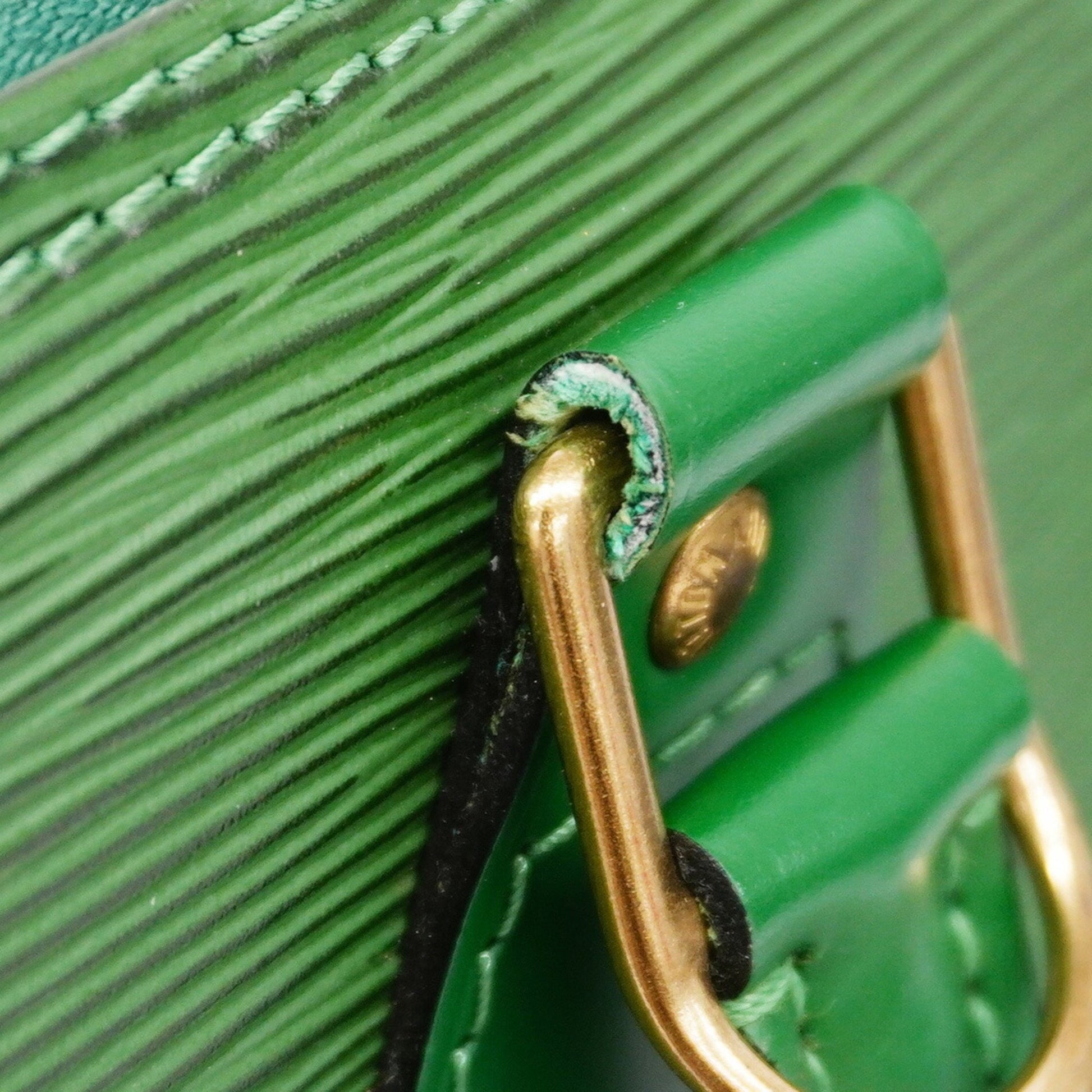 Louis Vuitton Alma, Green, Leather, handbag