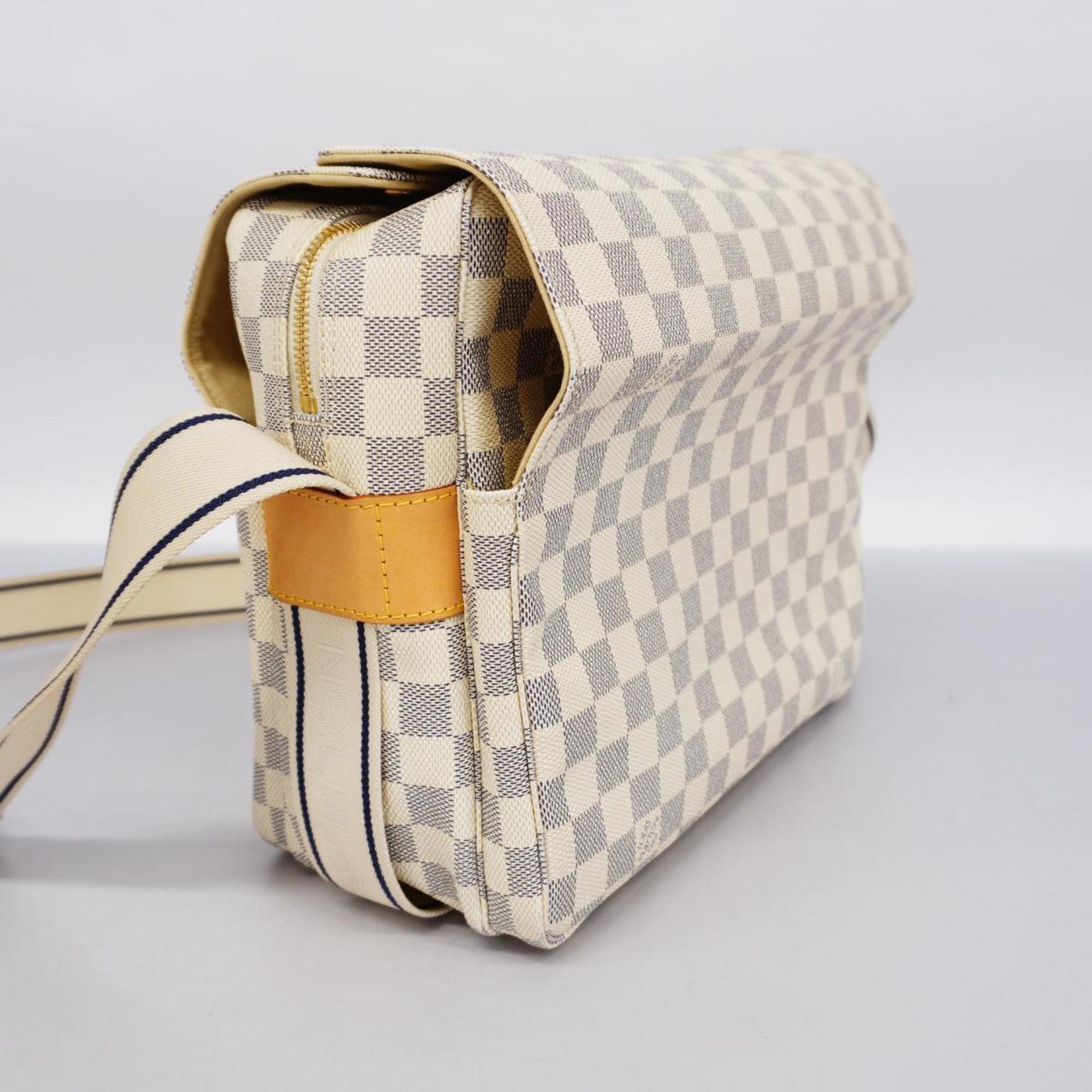 Louis Vuitton Naviglio, White, Canvas, shoulder