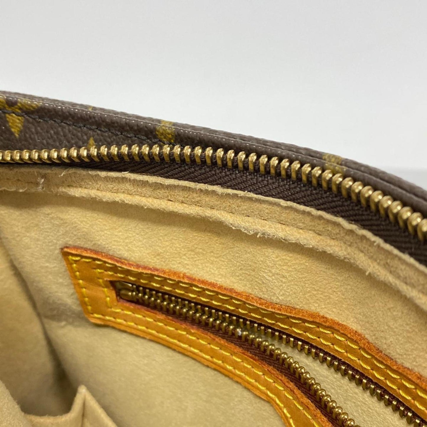 Louis Vuitton Looping MM, Brown, Canvas, shoulder