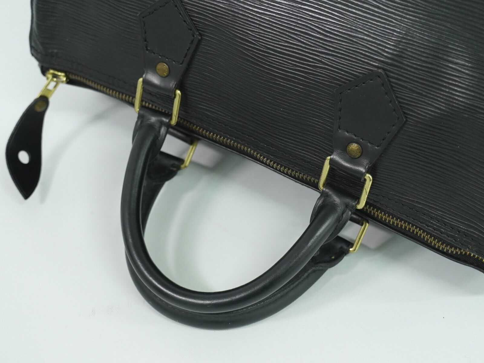 Louis Vuitton Speedy 30, Black, Leather, handbag