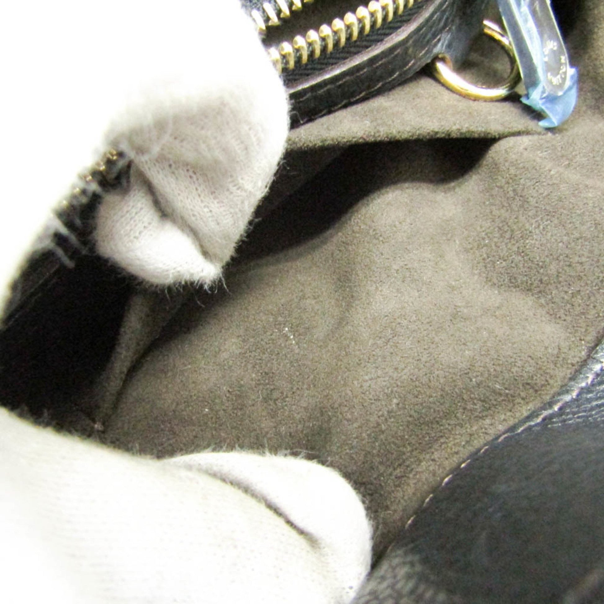 Louis Vuitton Mahina, Black, Leather, handbag